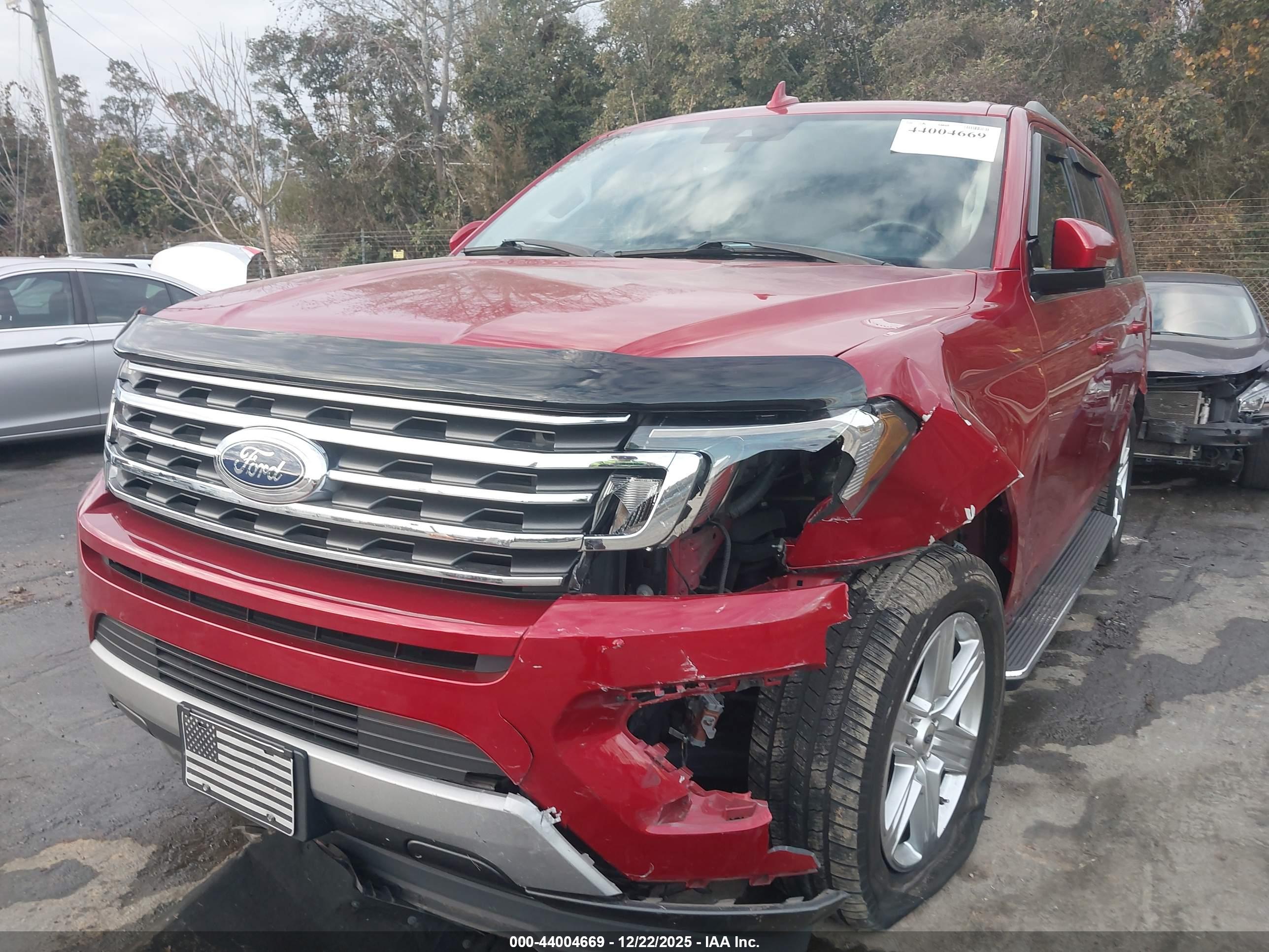 FORD EXPEDITION image 6