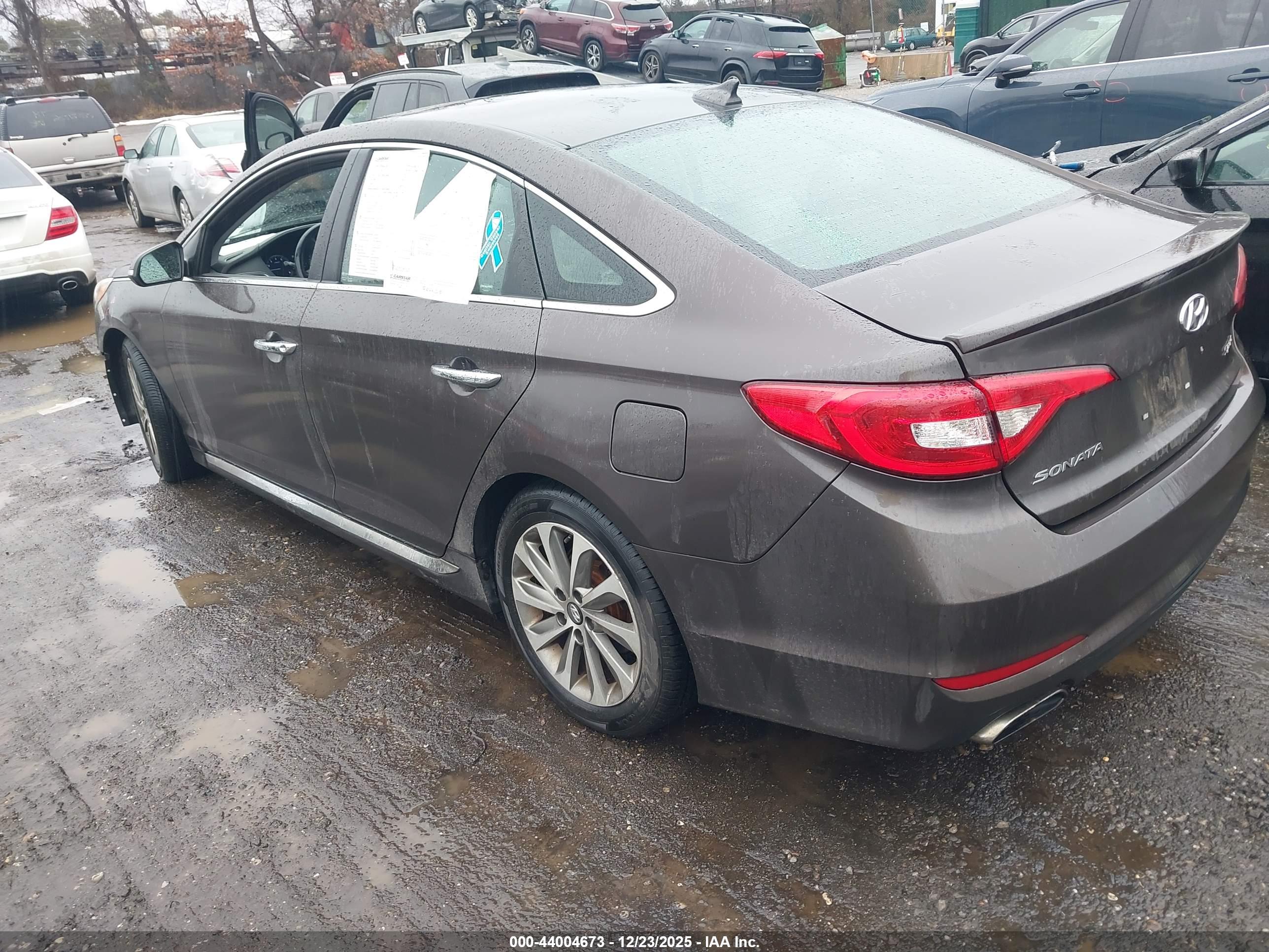 HYUNDAI SONATA image 3