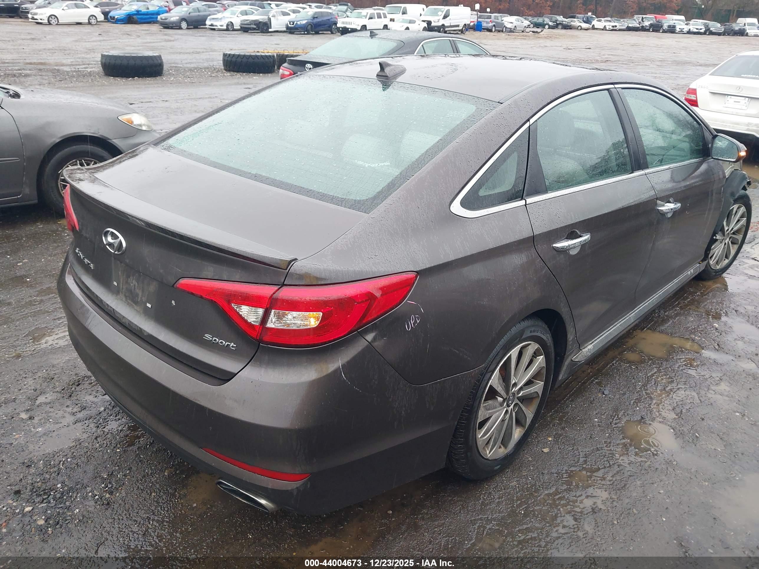 HYUNDAI SONATA image 4
