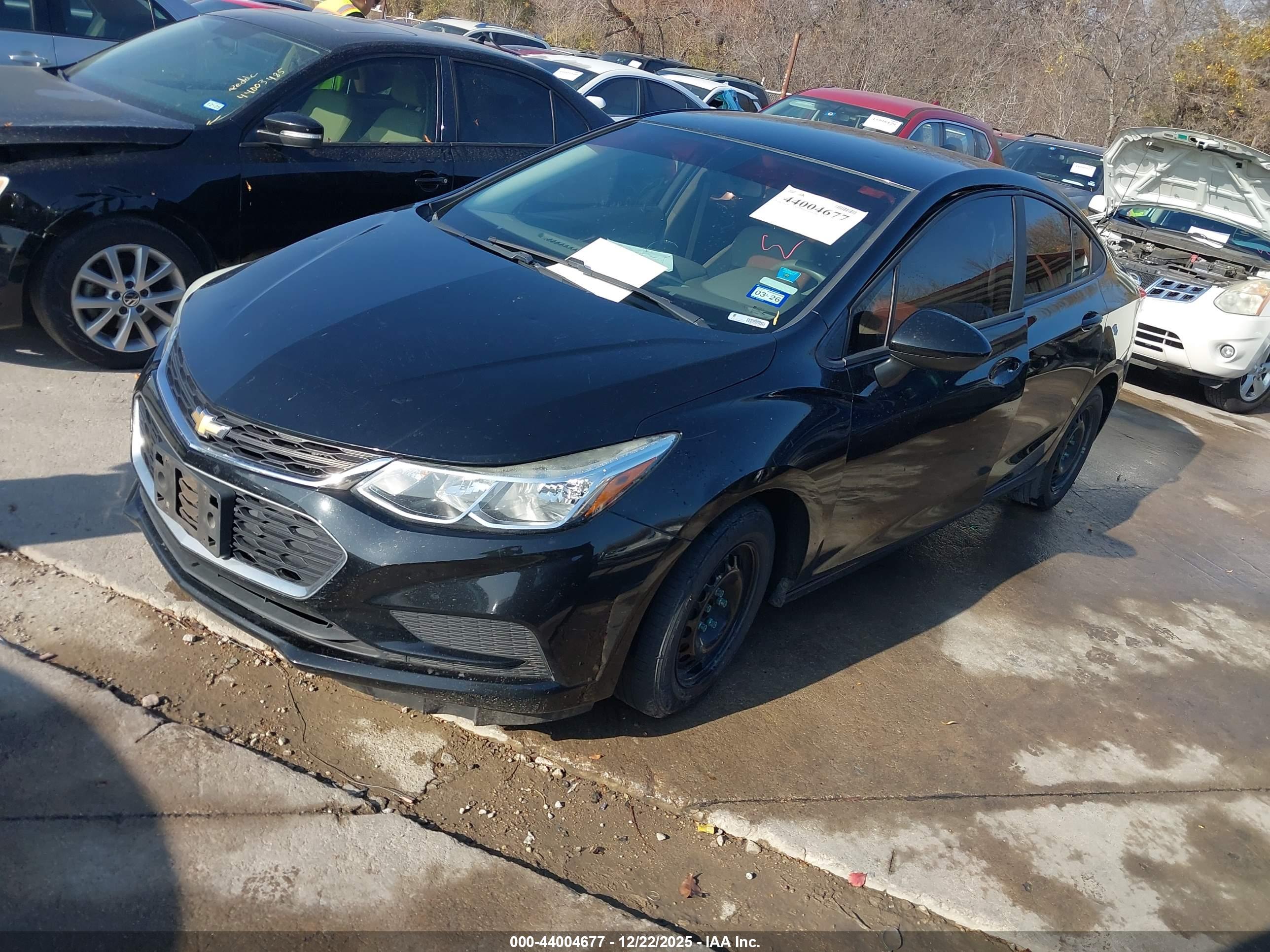 CHEVROLET CRUZE image 2