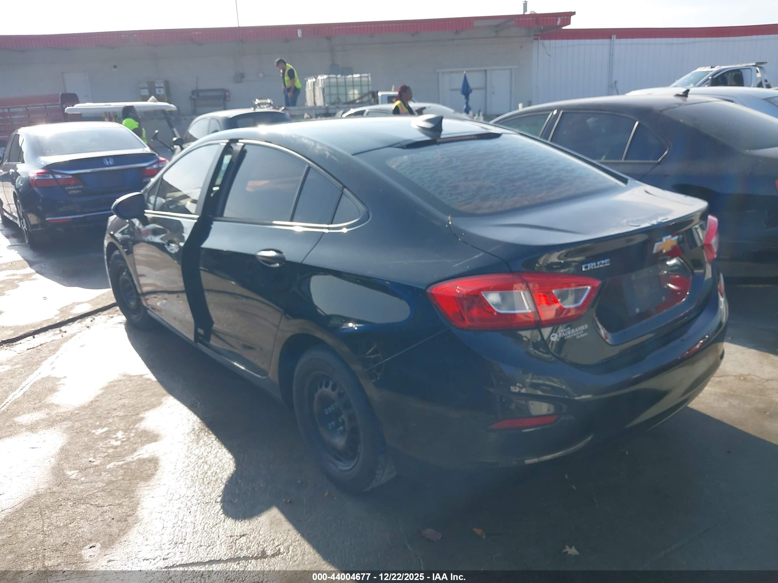 CHEVROLET CRUZE image 3