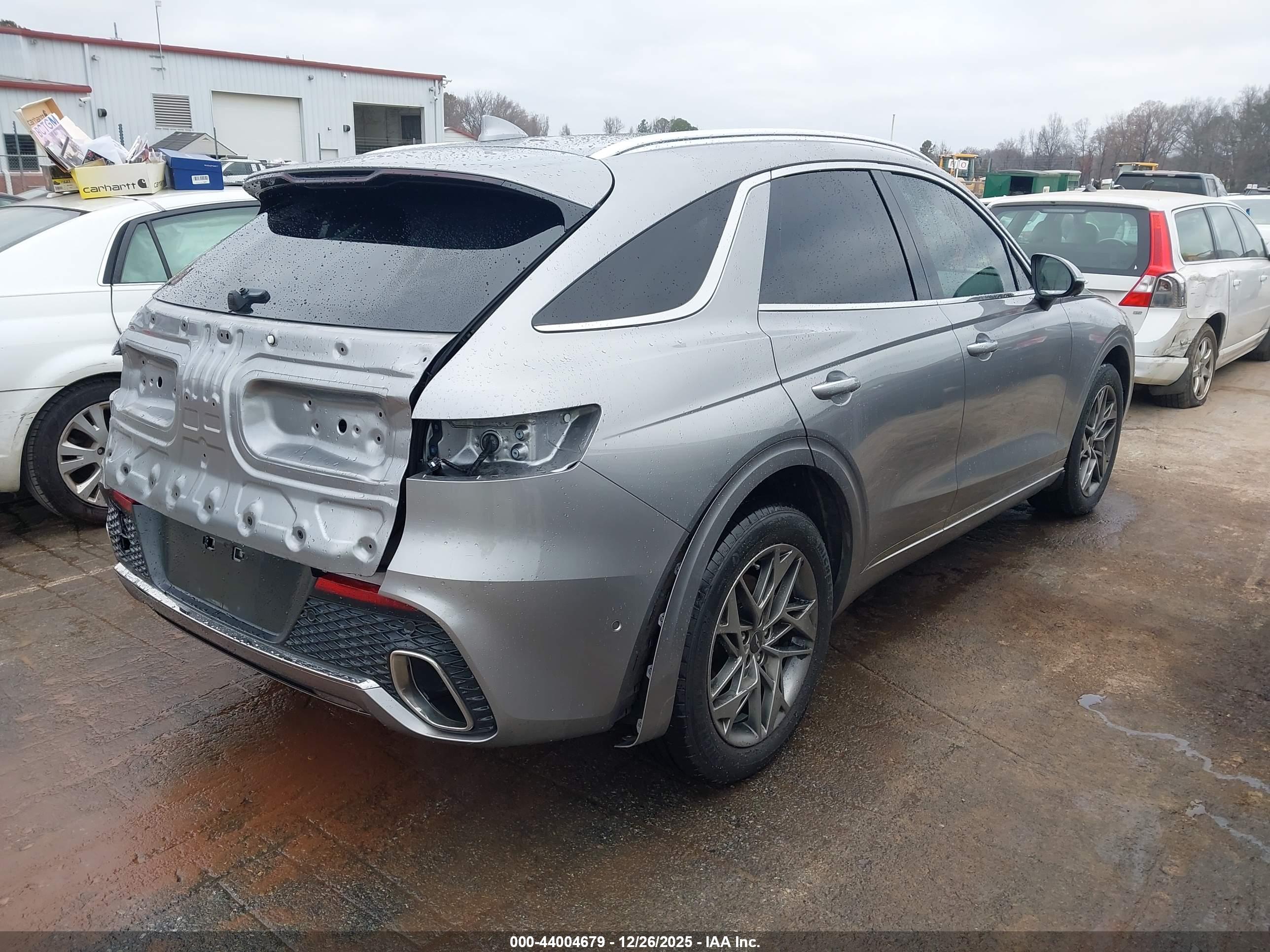 GENESIS GV70 image 4