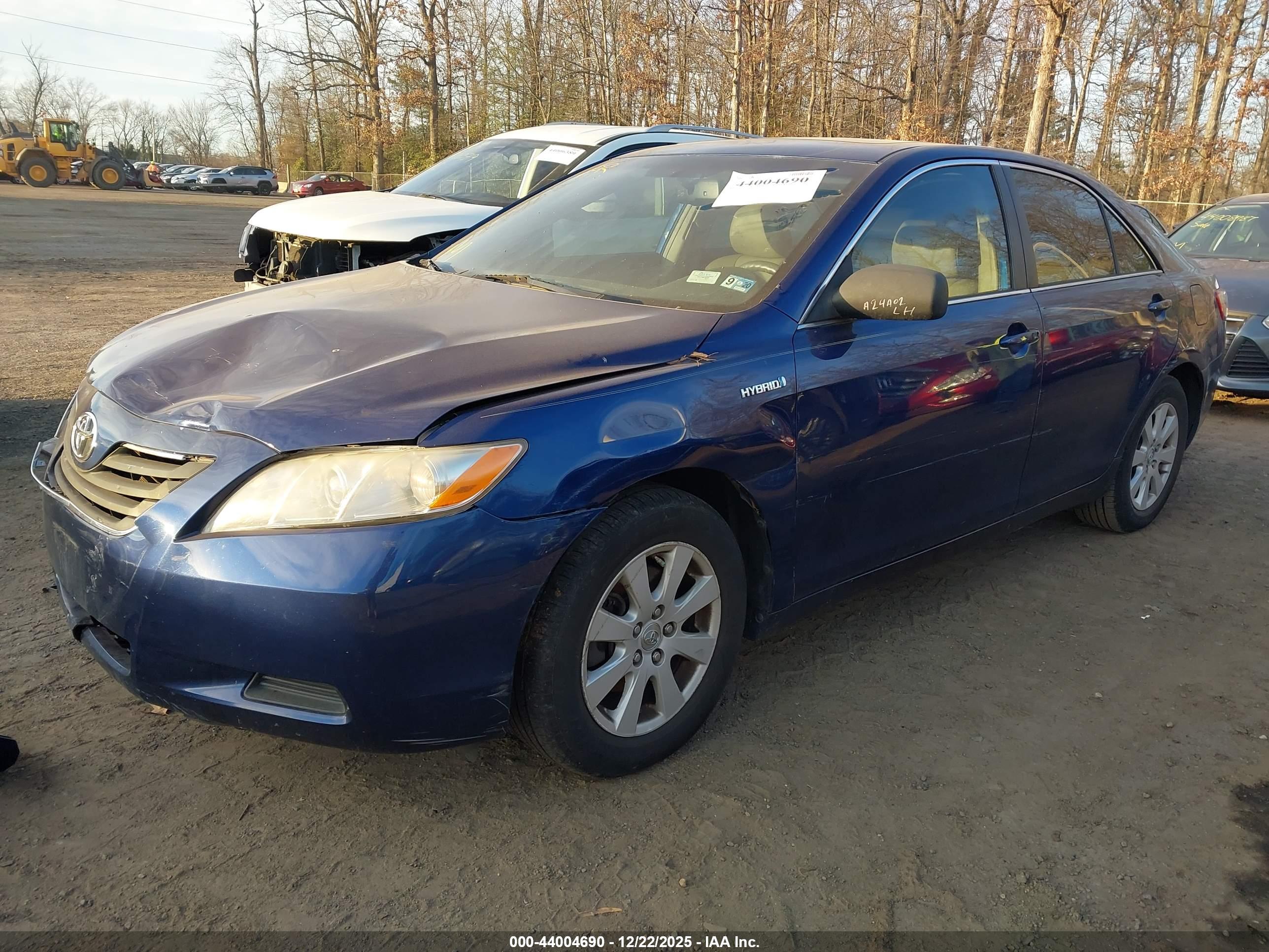 TOYOTA CAMRY image 2