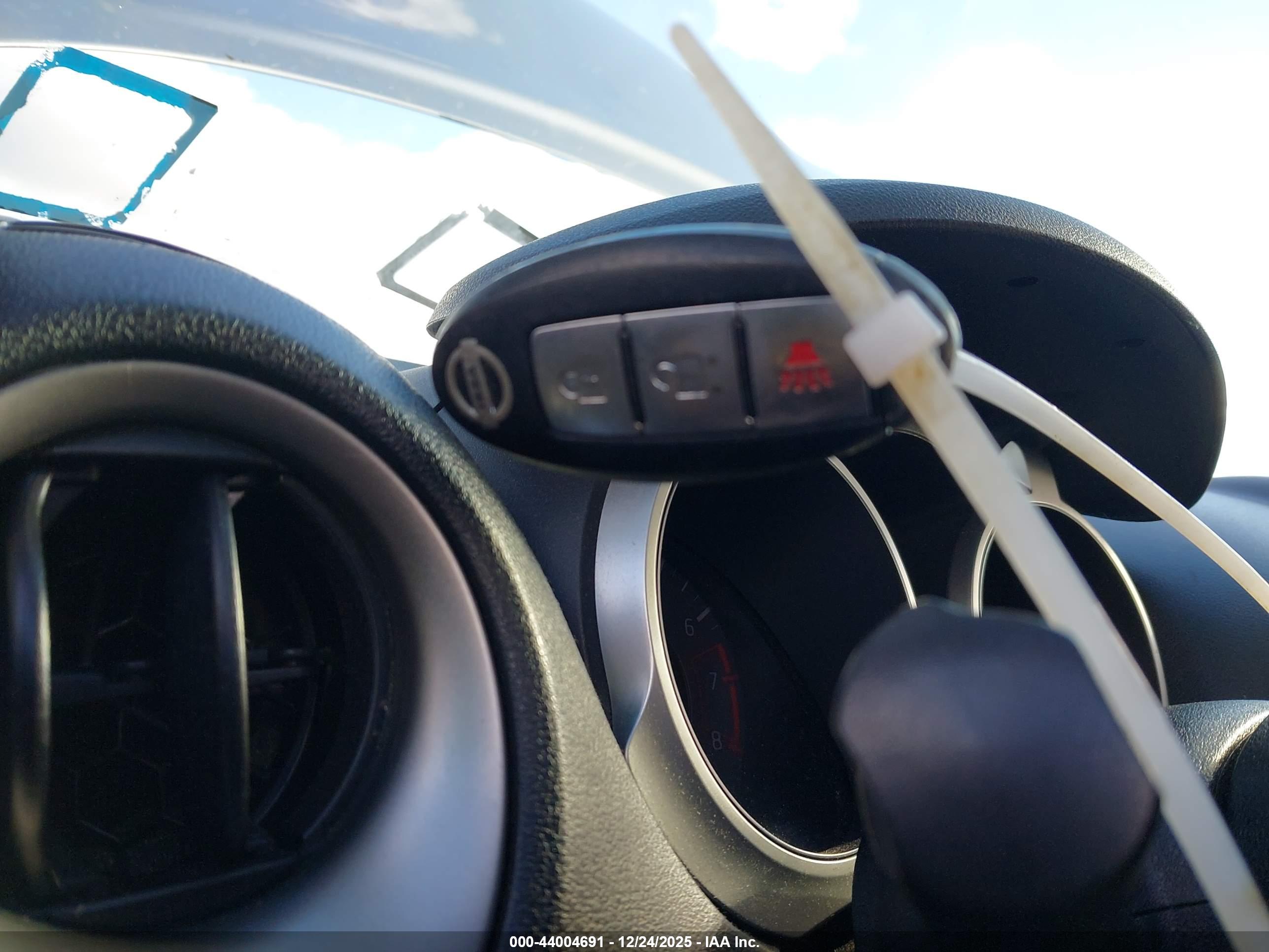 NISSAN JUKE image 11
