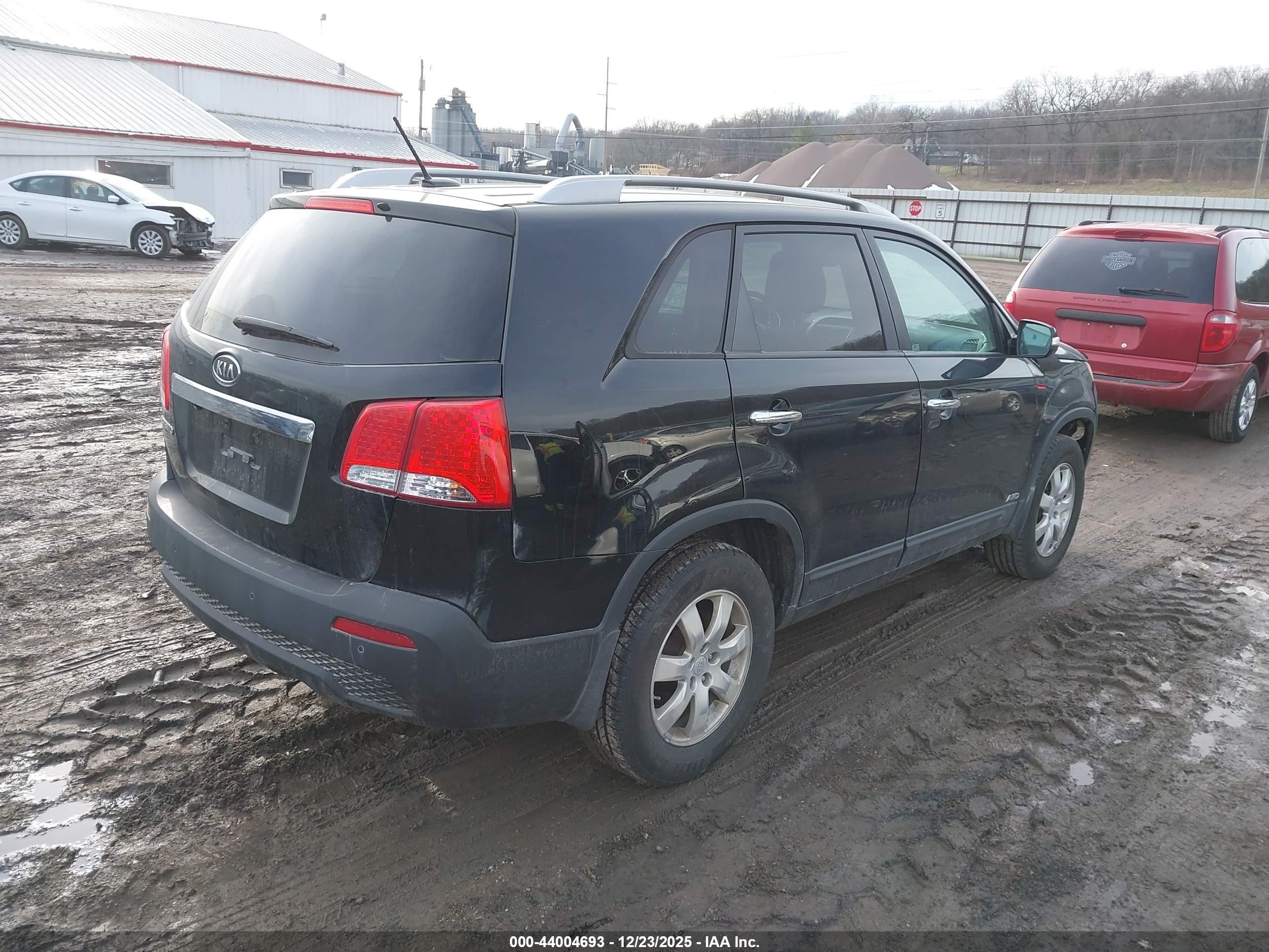 KIA SORENTO image 4