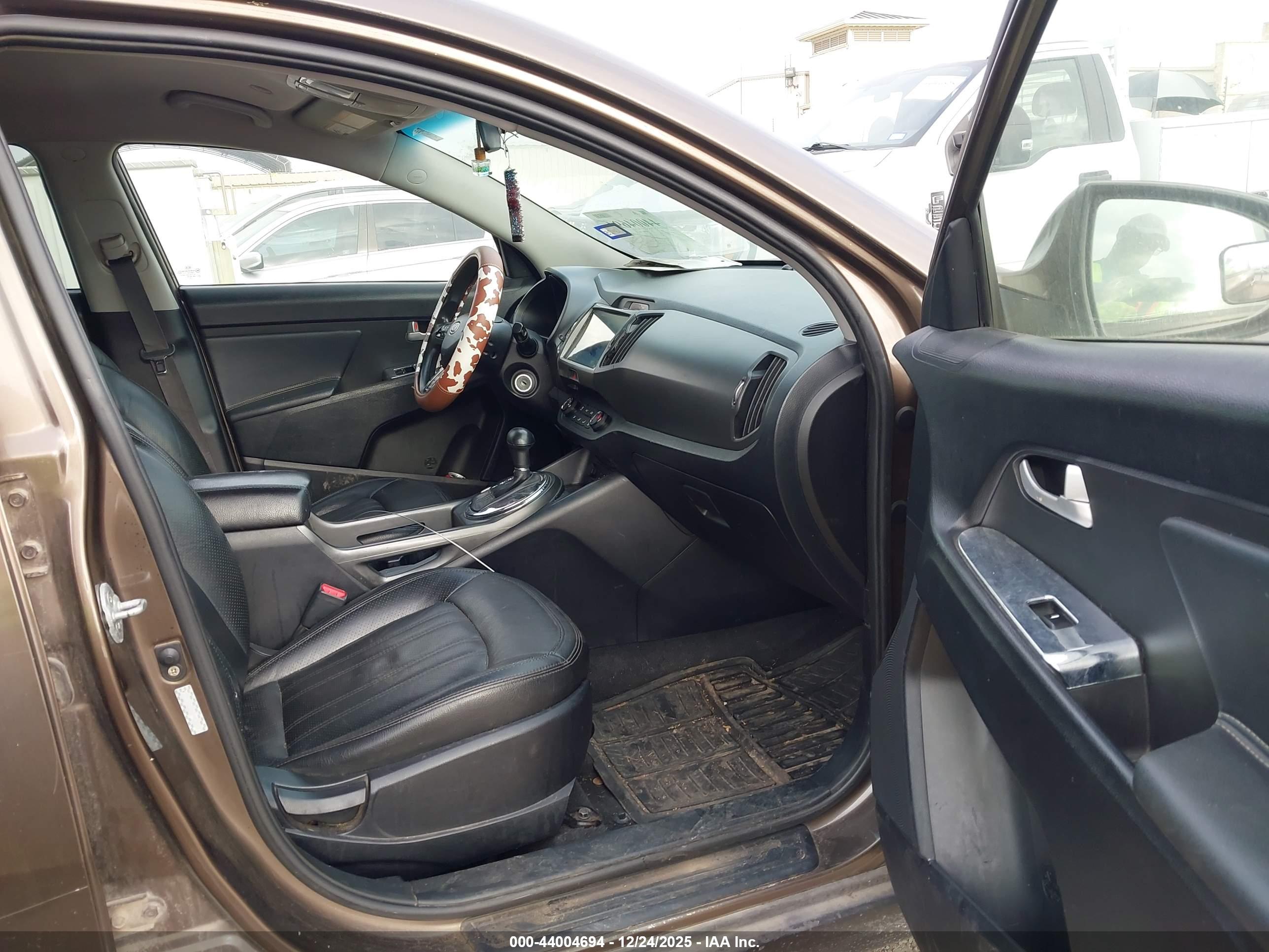 KIA SPORTAGE image 5