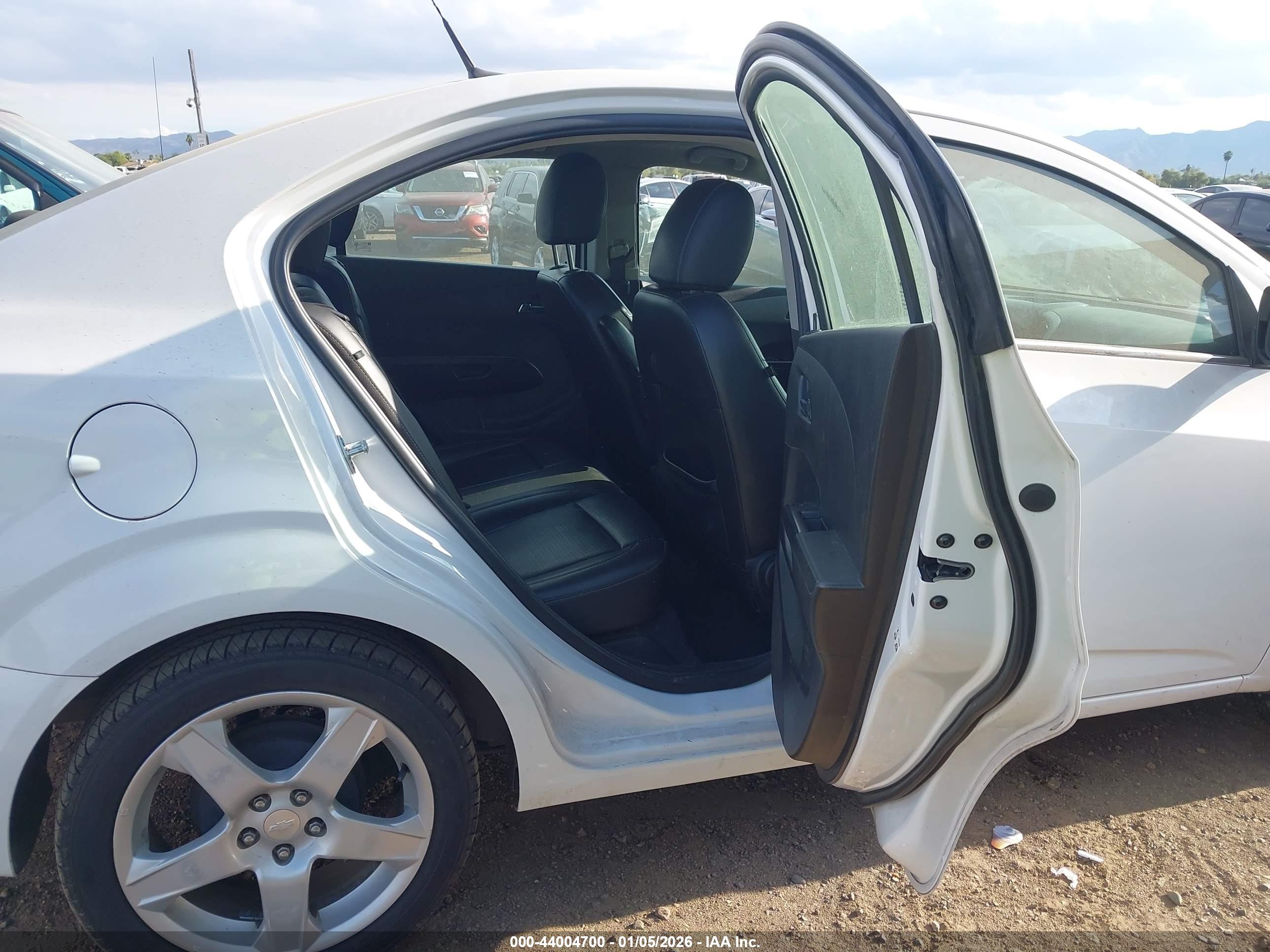 CHEVROLET SONIC image 8