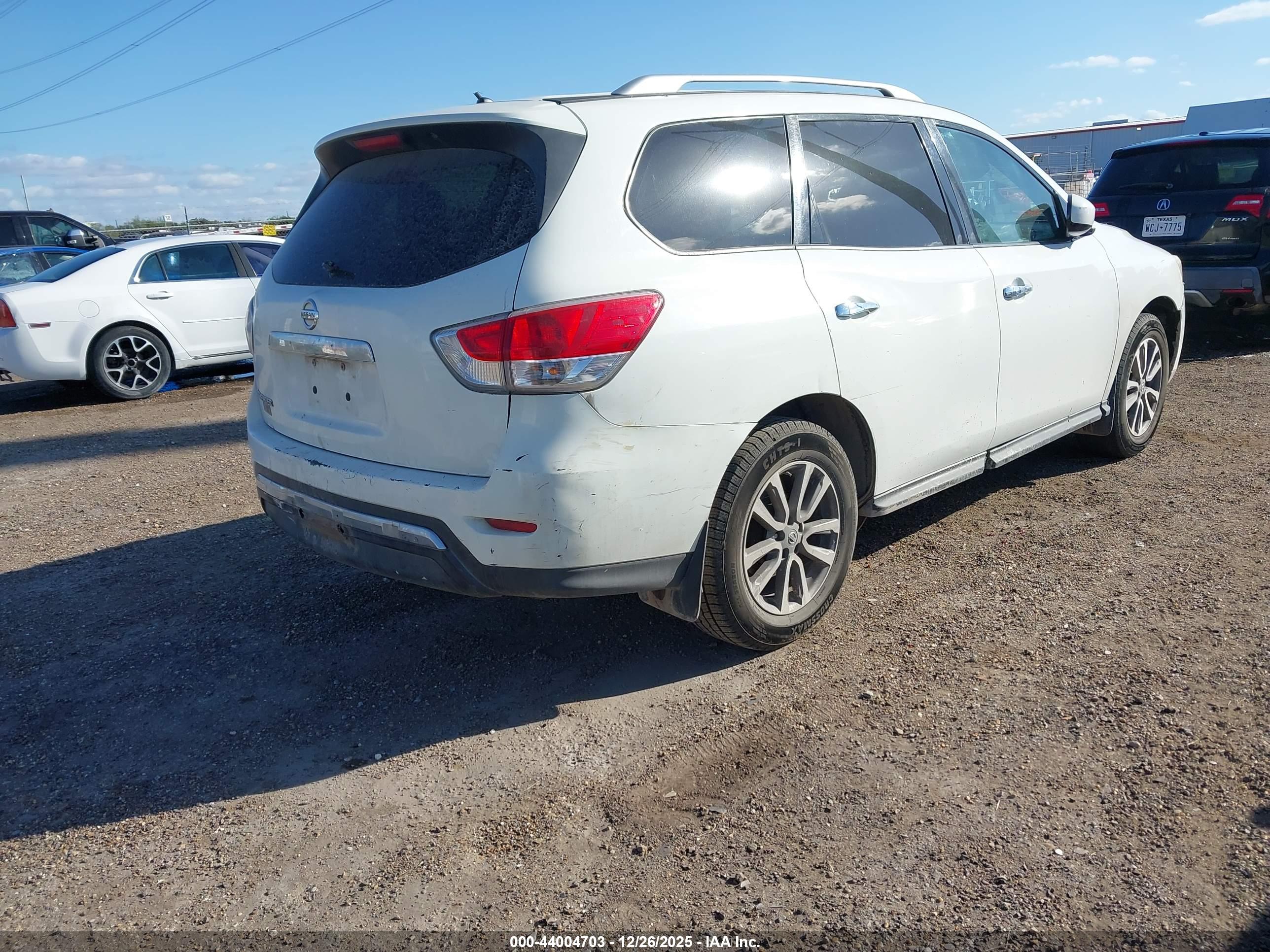 NISSAN PATHFINDER image 4