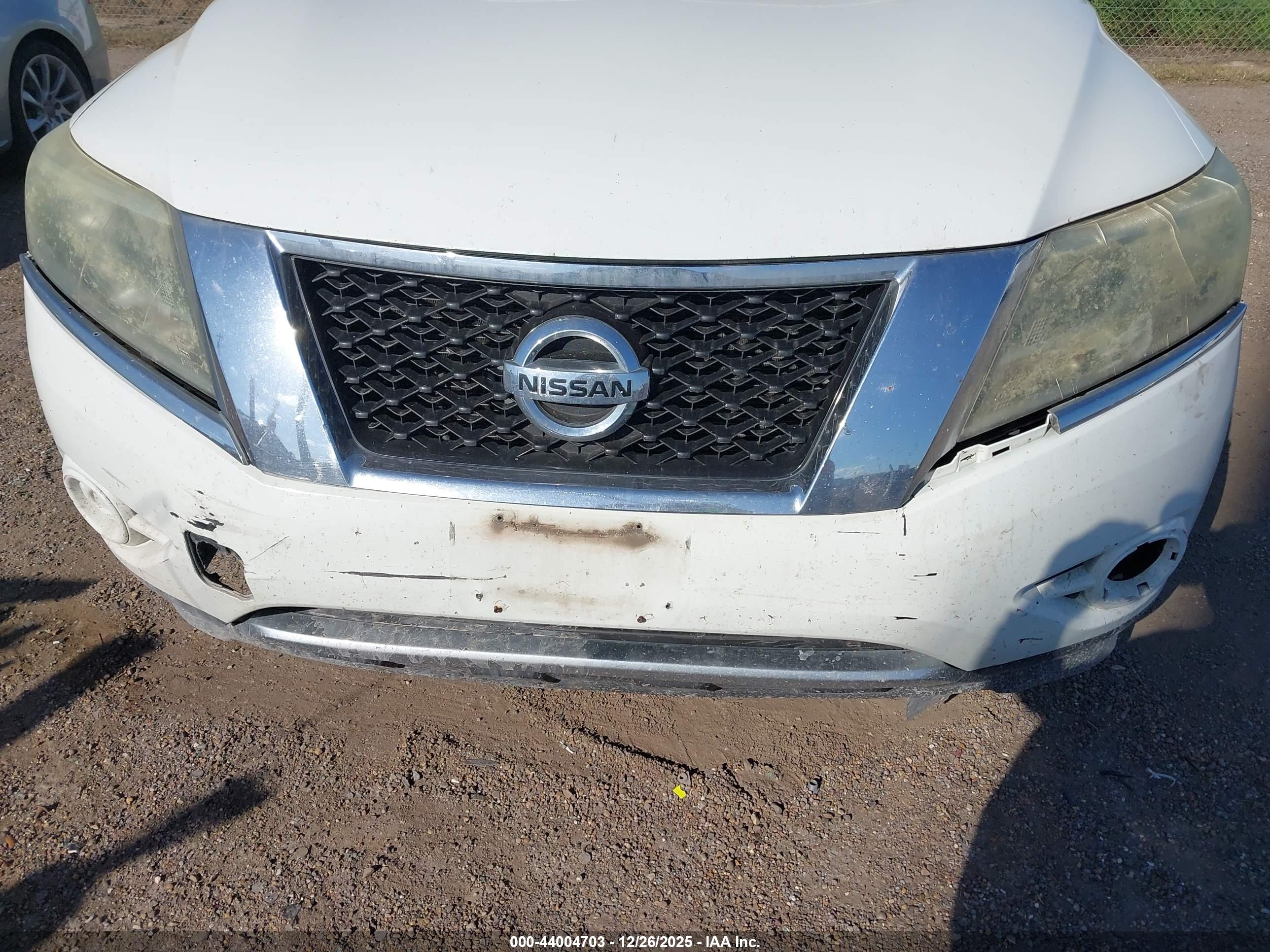 NISSAN PATHFINDER image 6