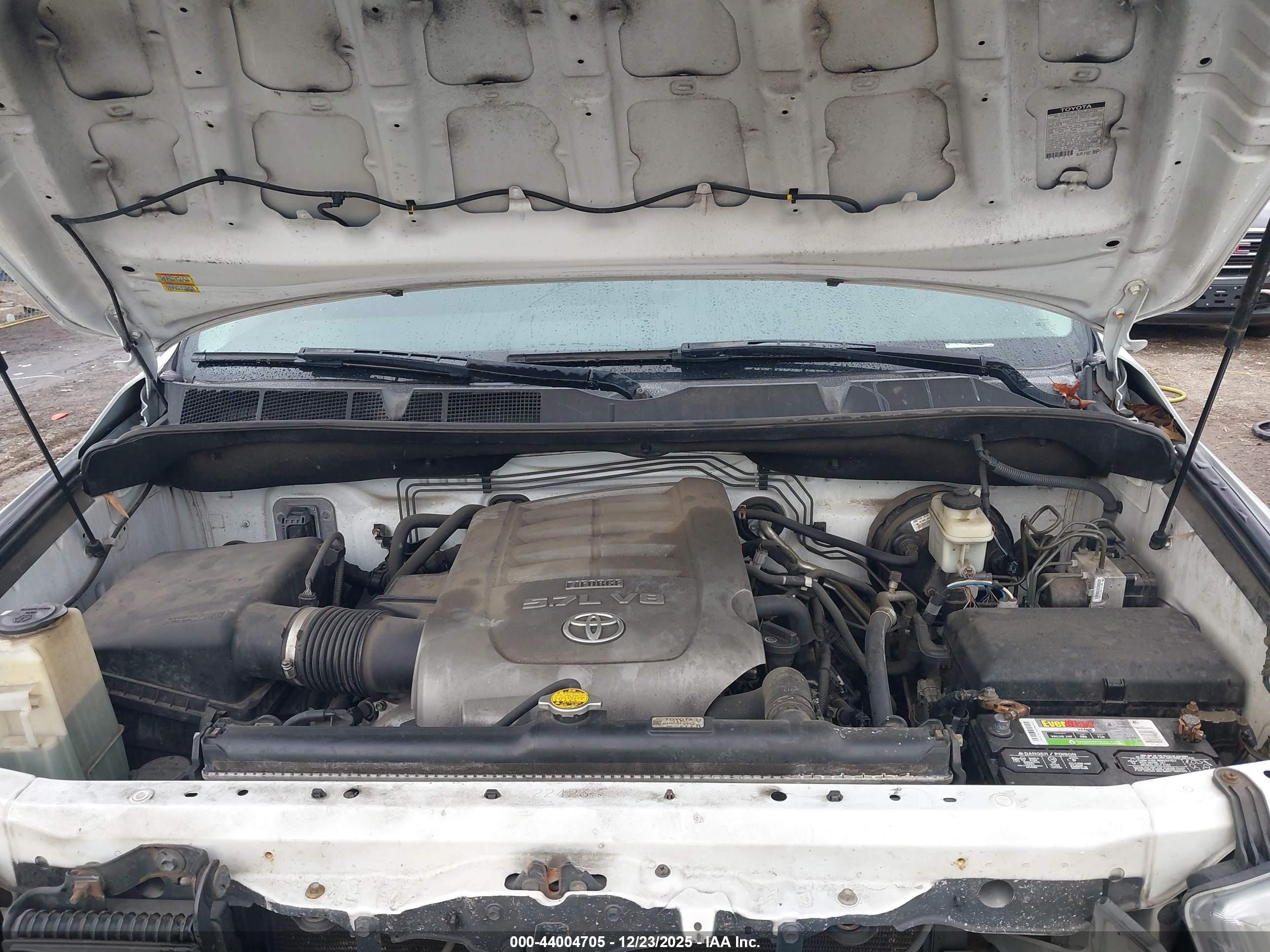 TOYOTA TUNDRA image 10