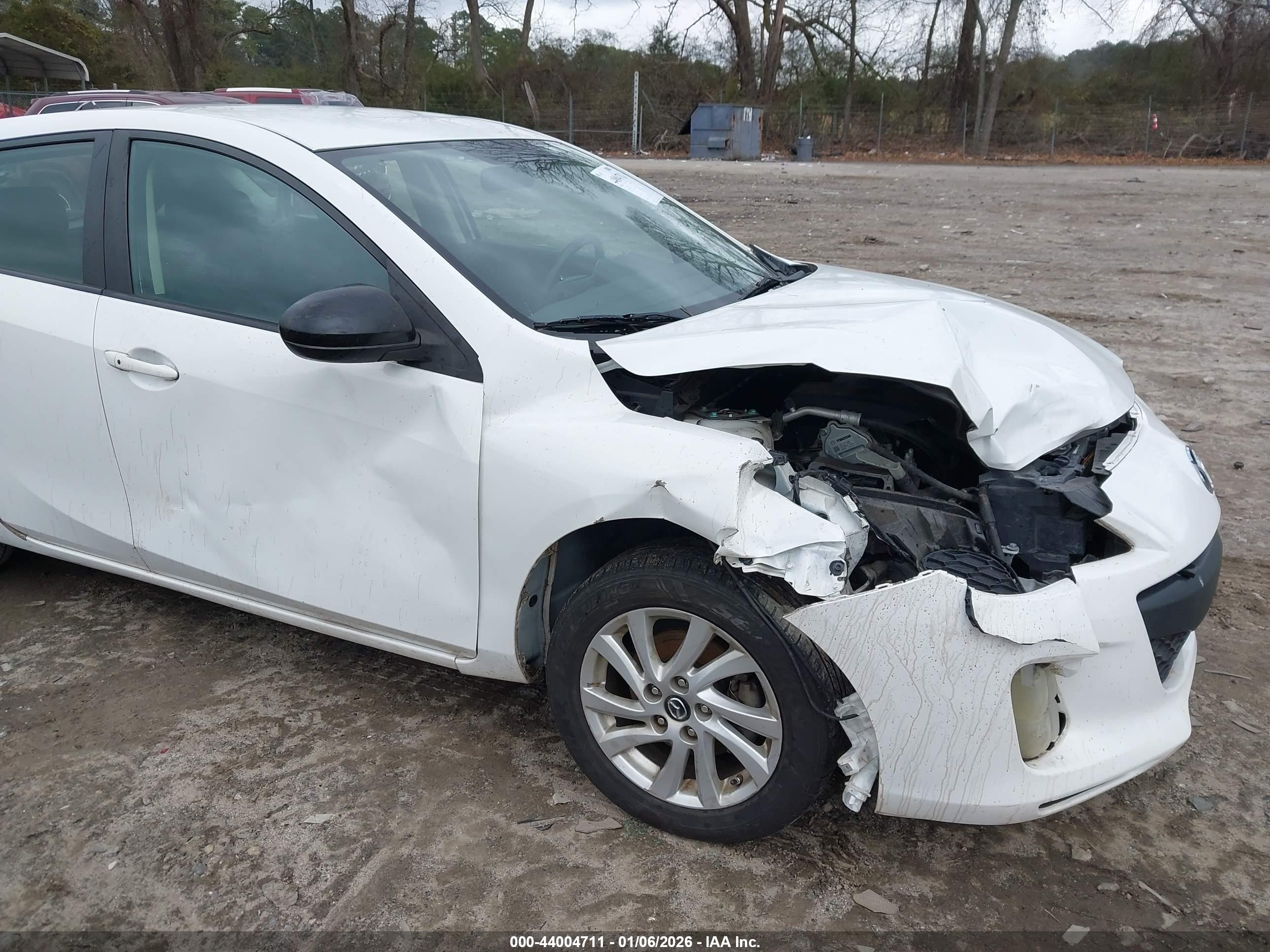 MAZDA MAZDA3 image 6