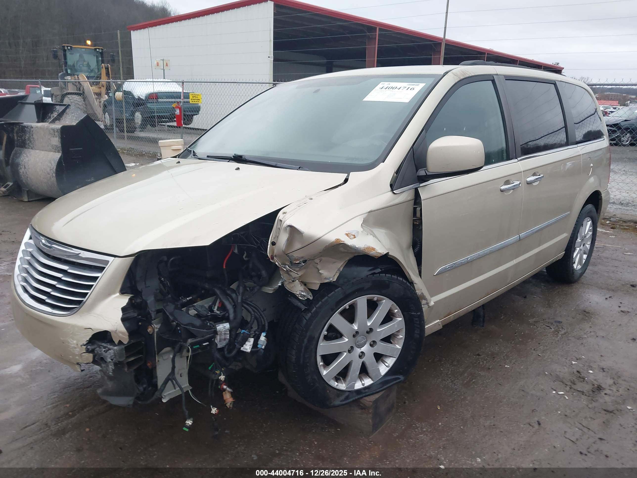 CHRYSLER TOWN image 2