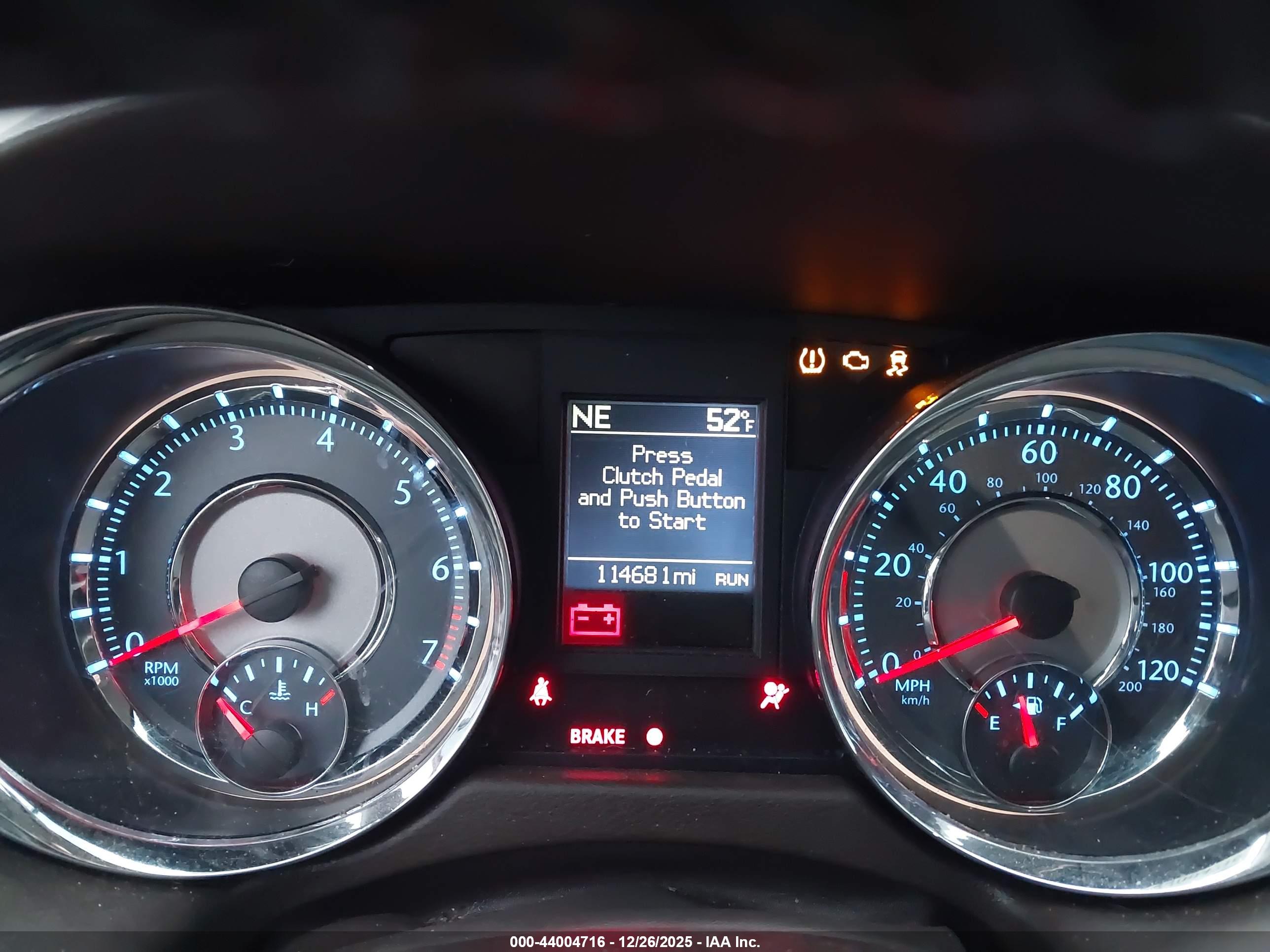 CHRYSLER TOWN image 7