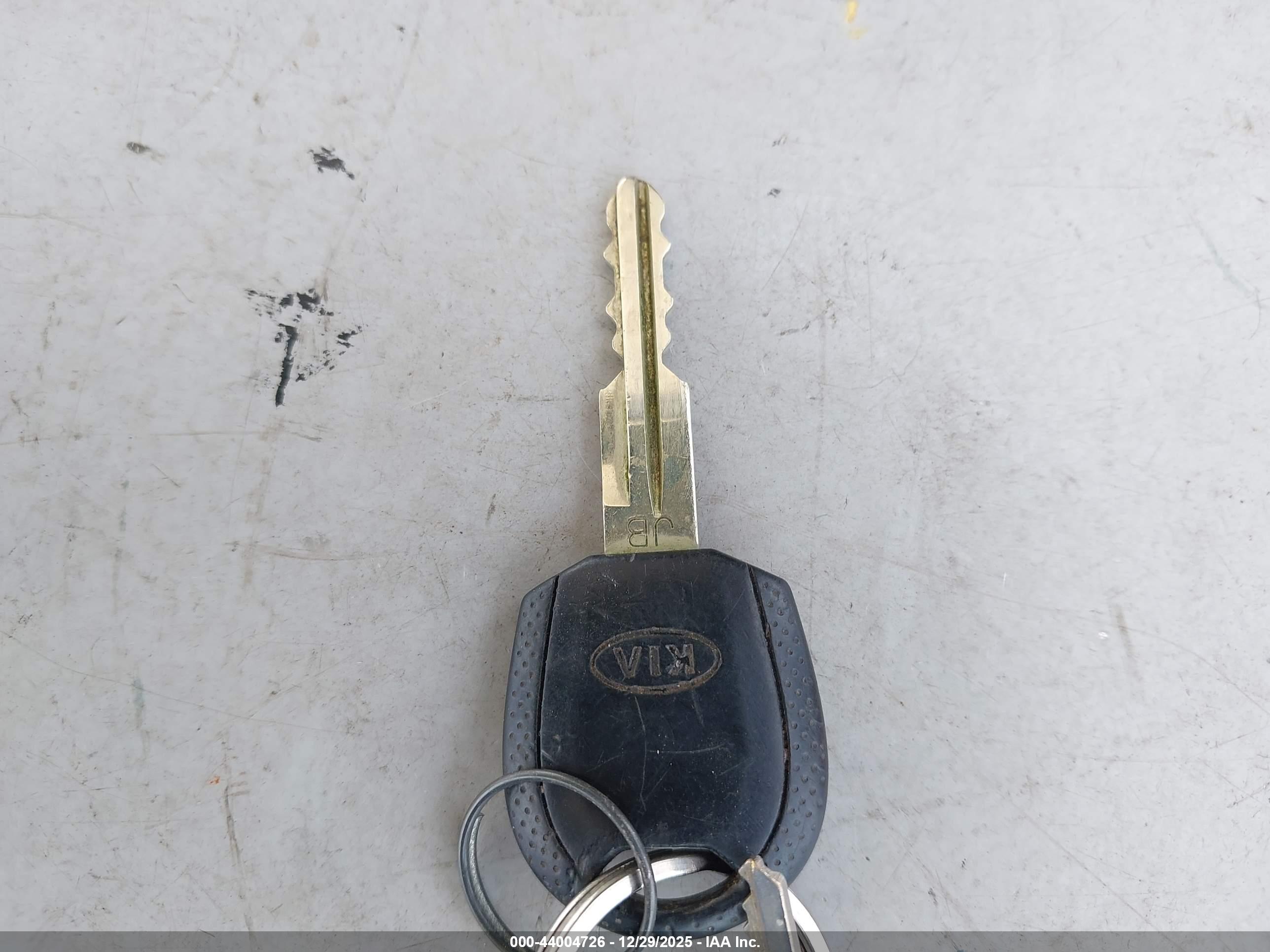 KIA RIO image 11