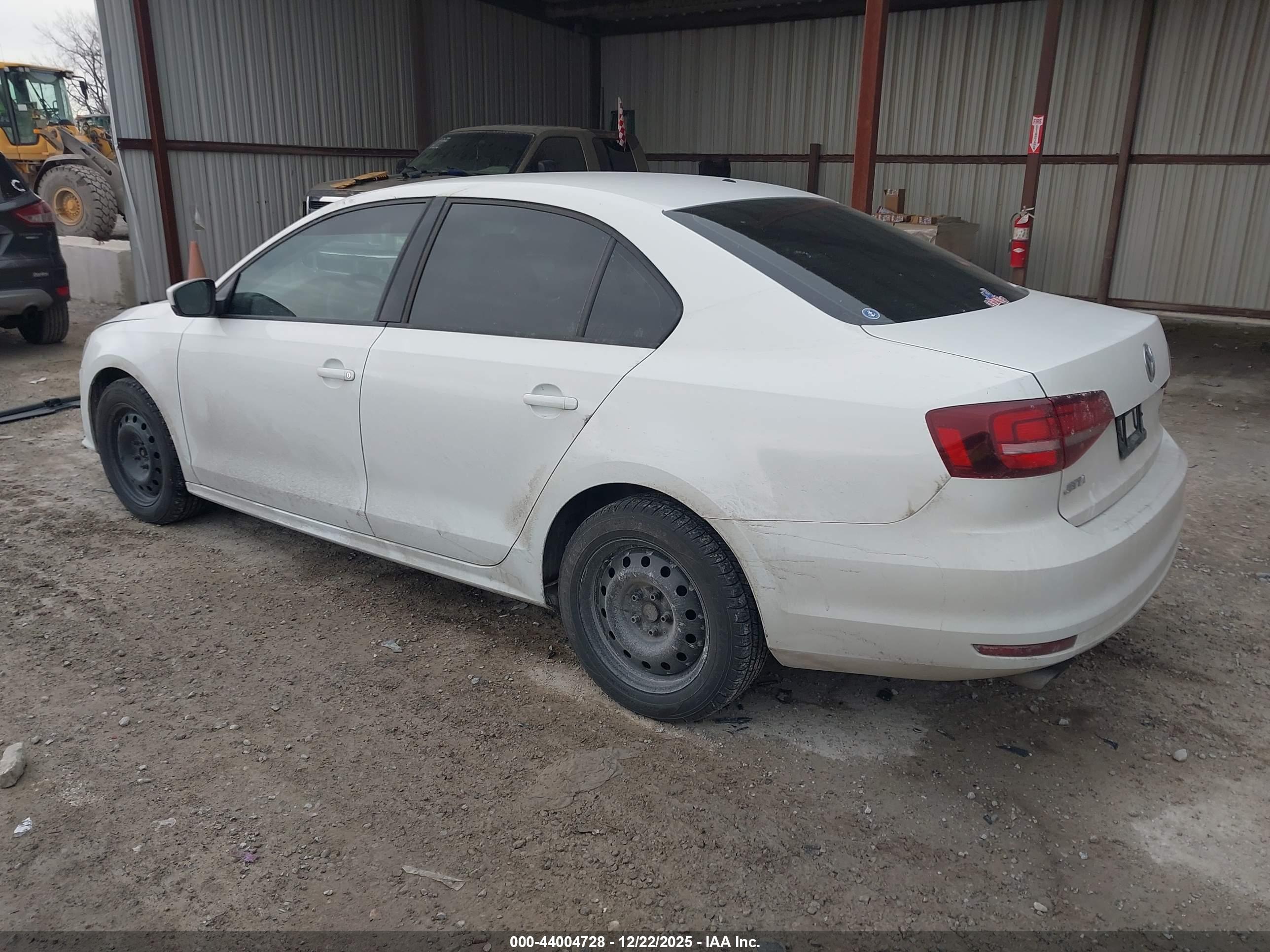 VOLKSWAGEN JETTA image 3