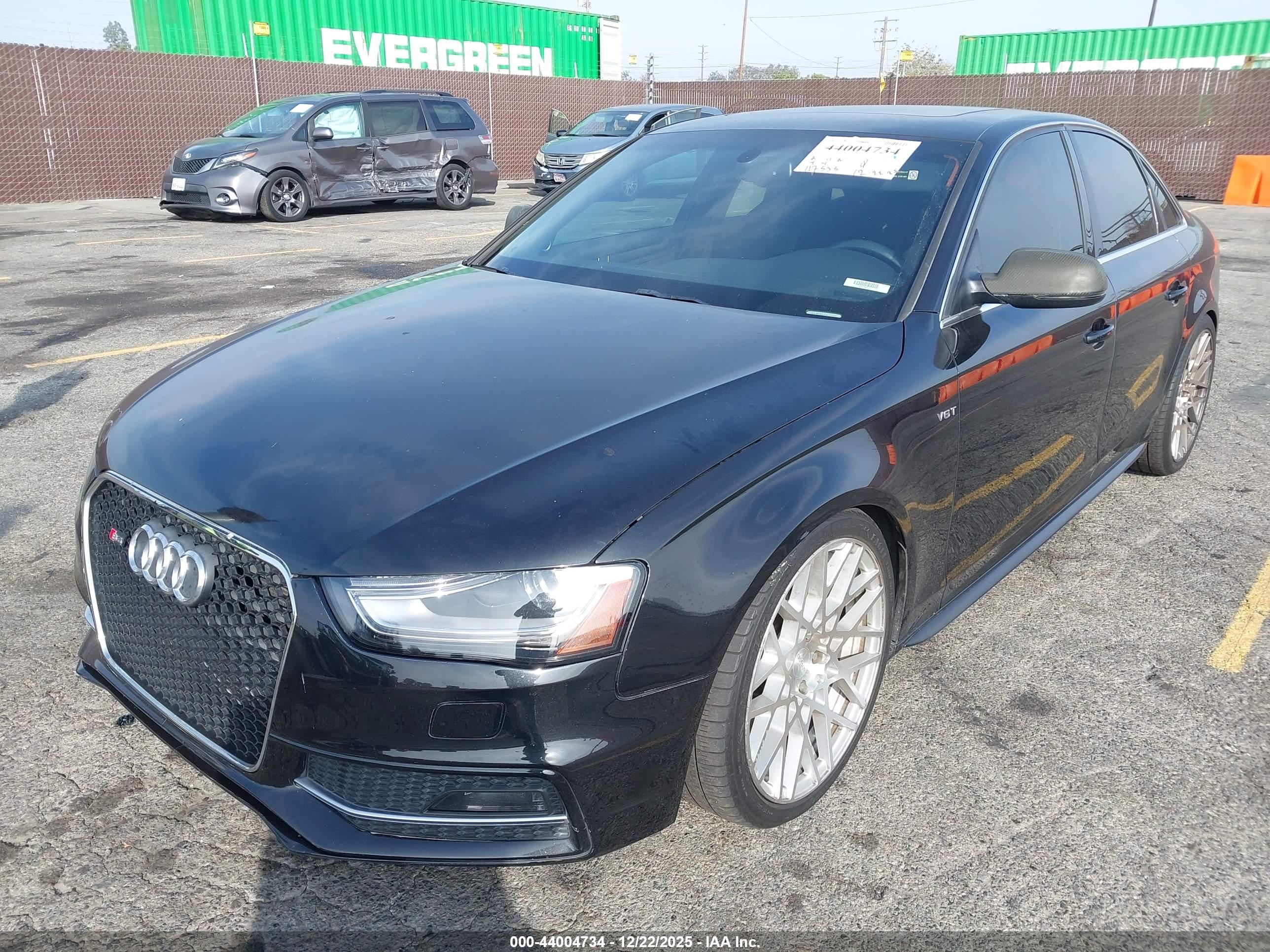 AUDI S4 image 2