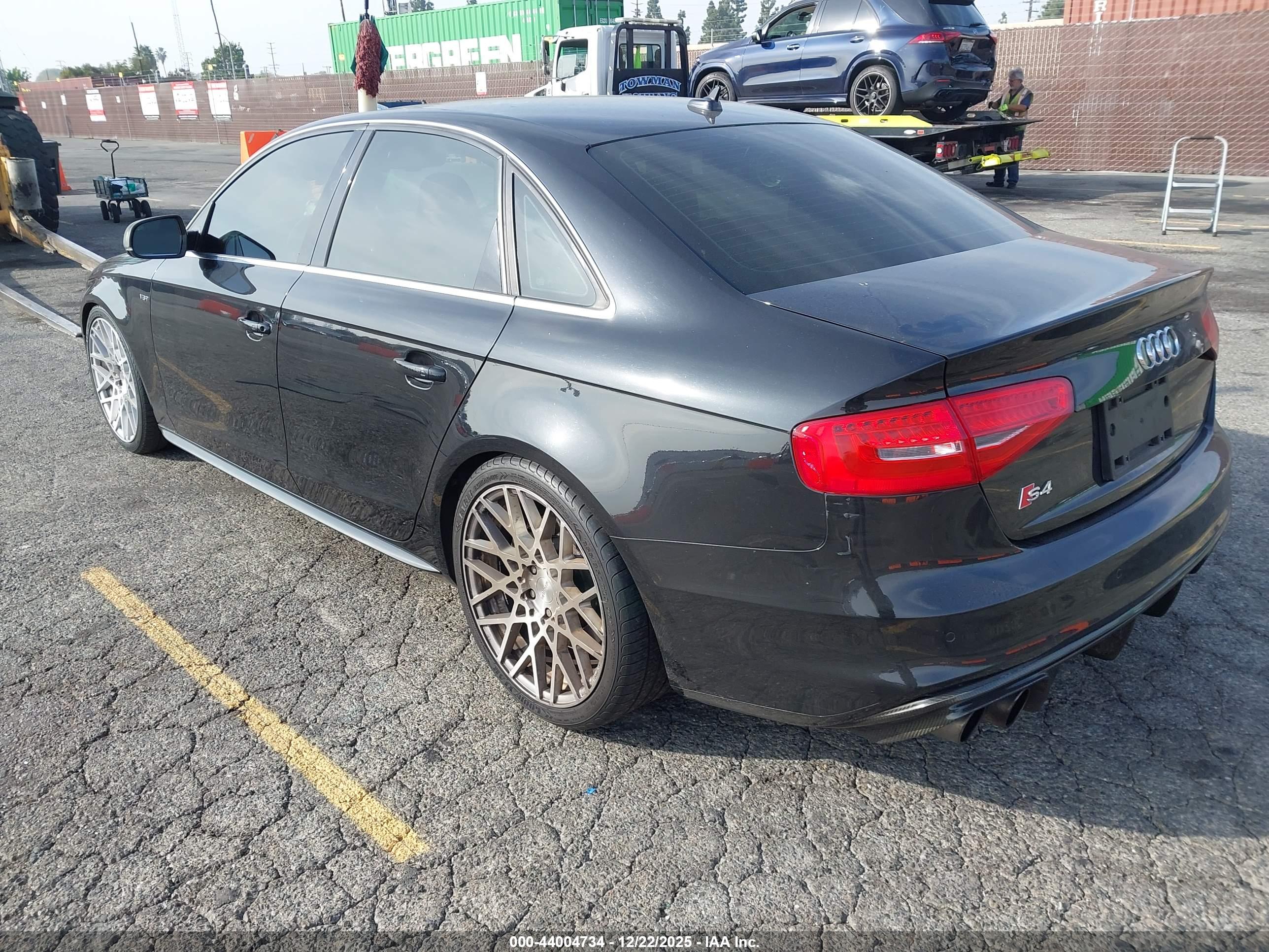 AUDI S4 image 3