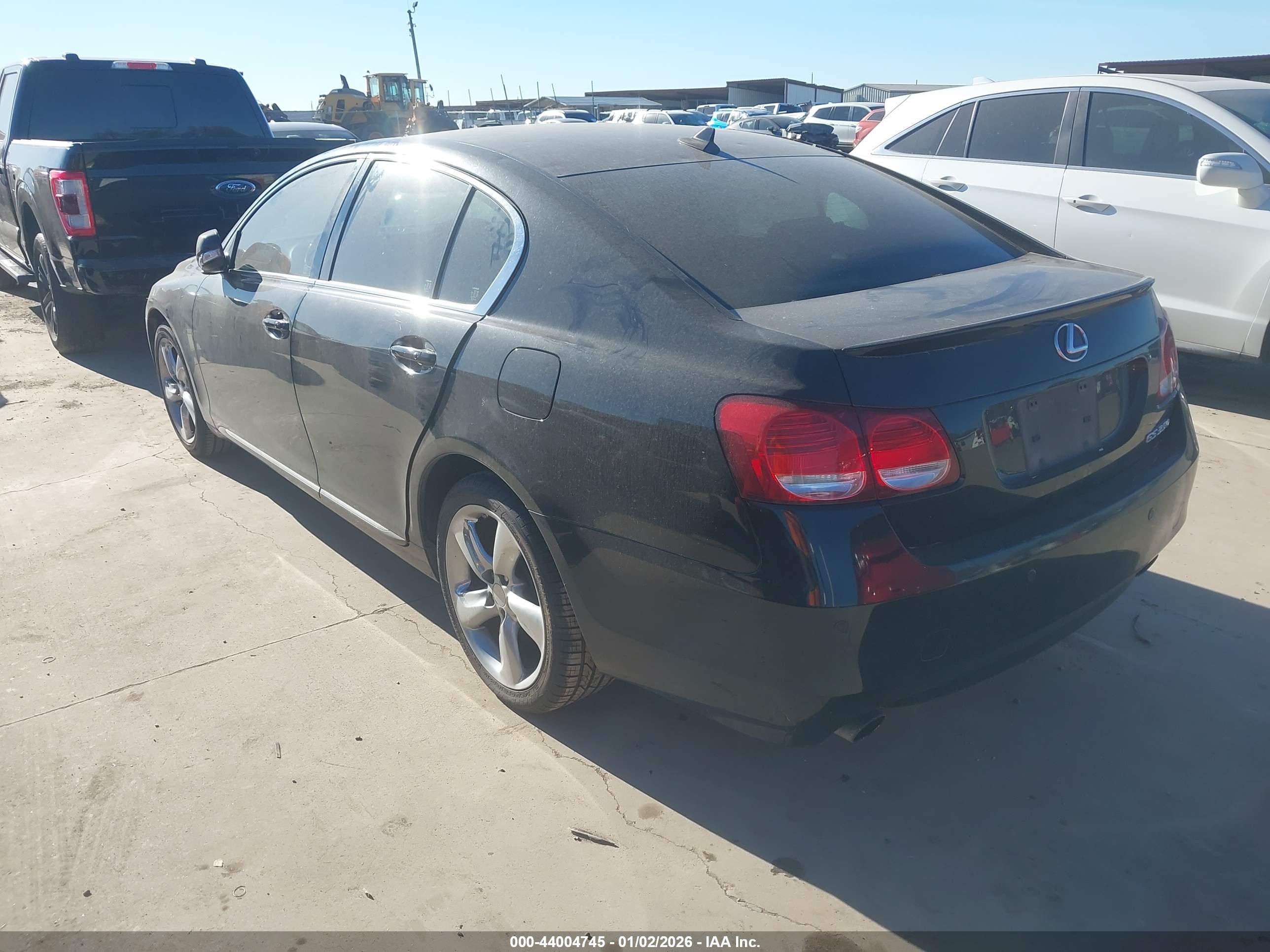 LEXUS GS image 3
