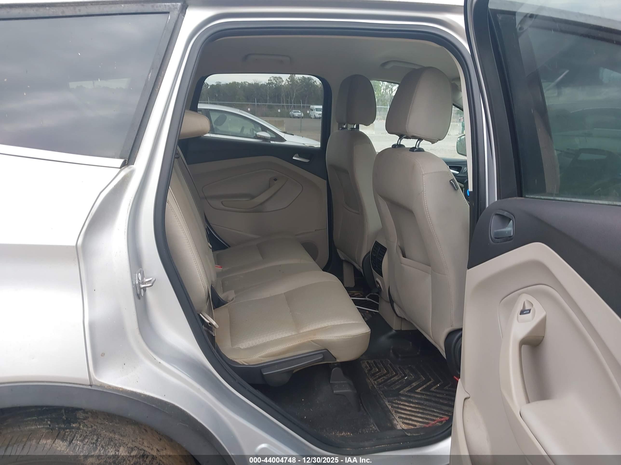 FORD ESCAPE image 8