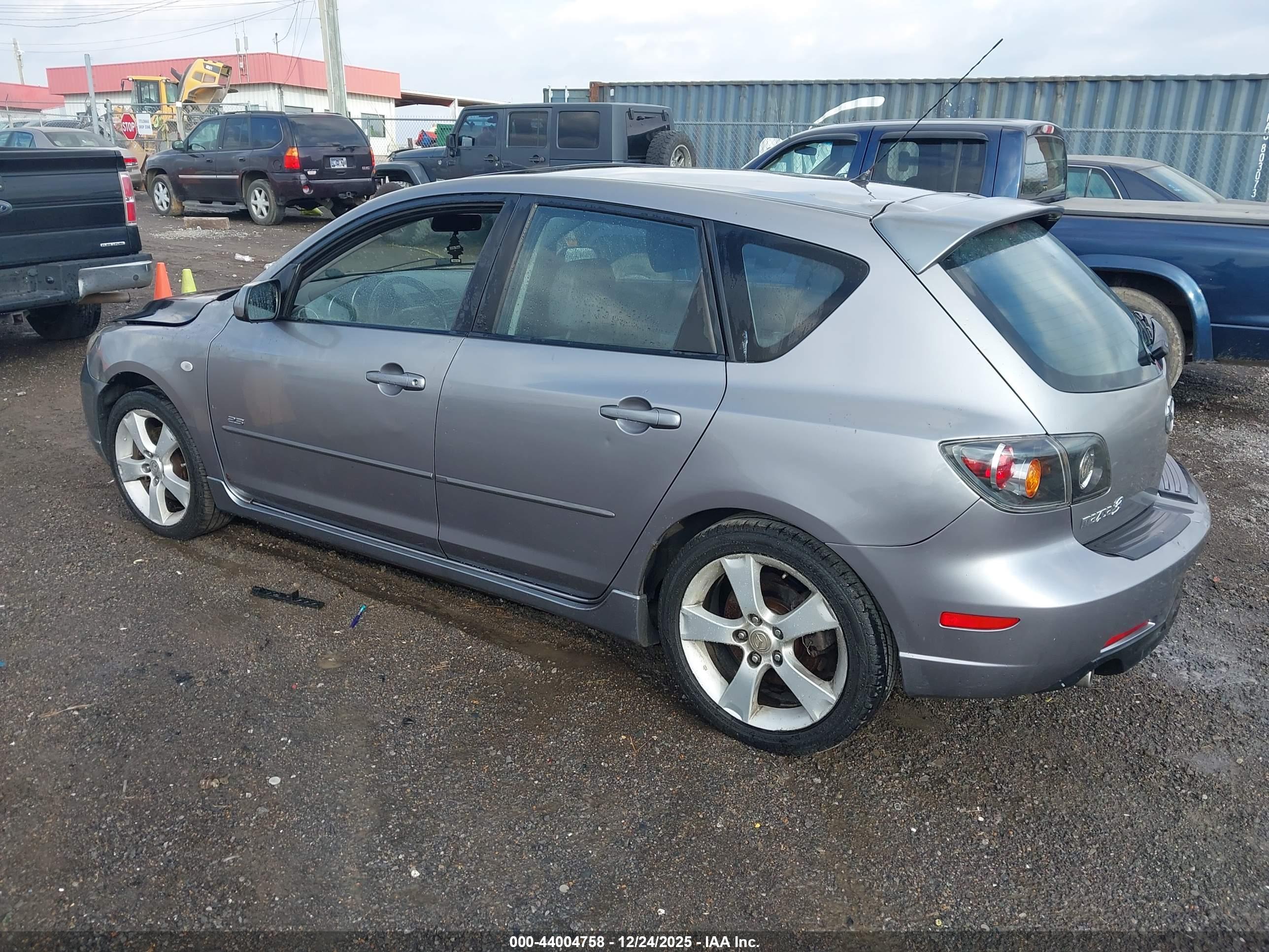 MAZDA MAZDA3 image 3