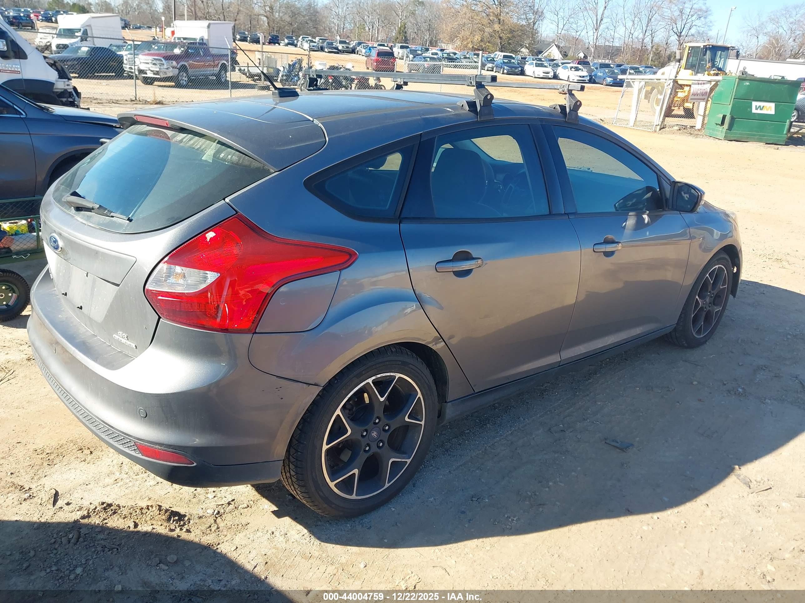 FORD FOCUS image 4