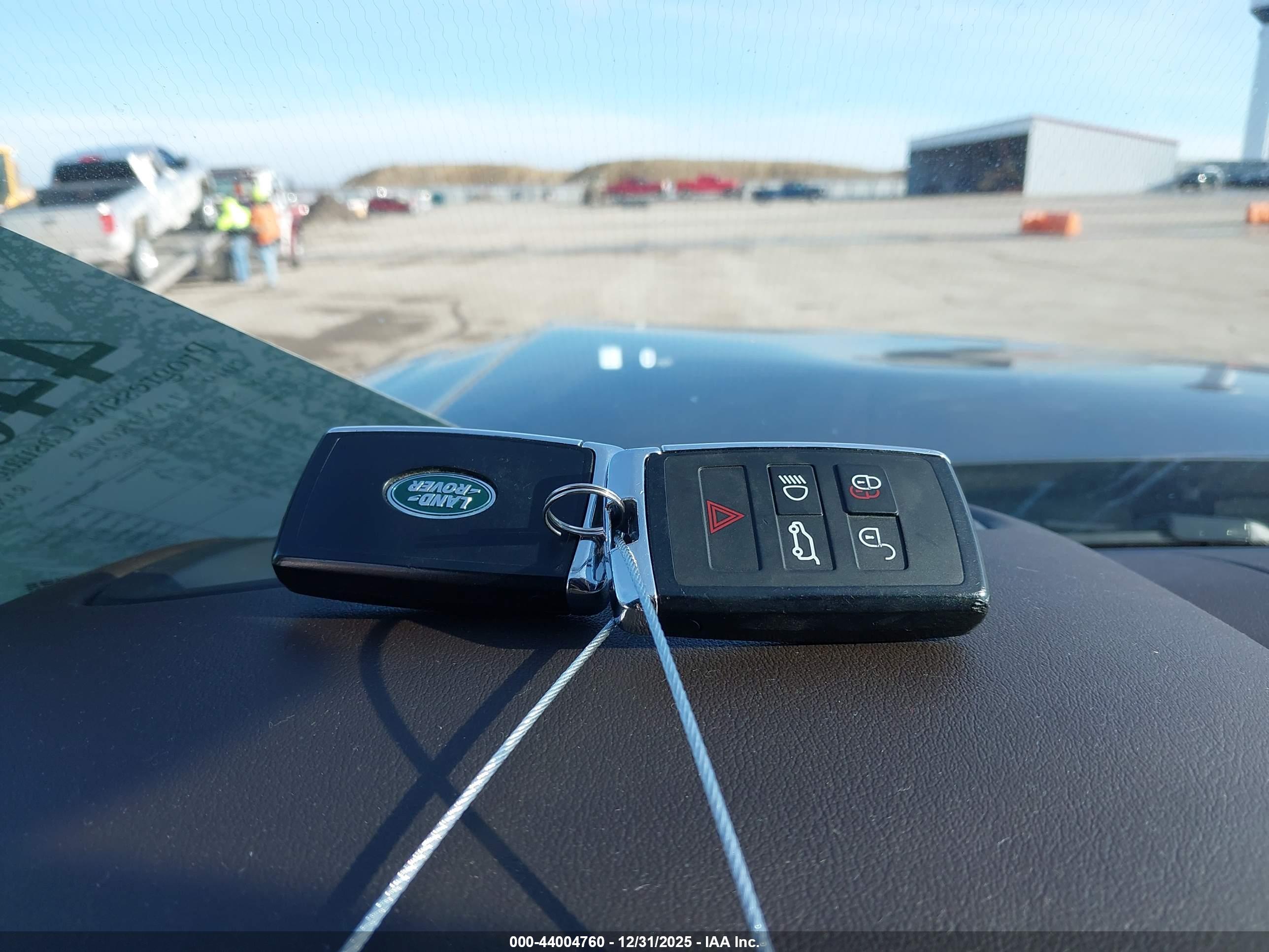 LAND ROVER image 11