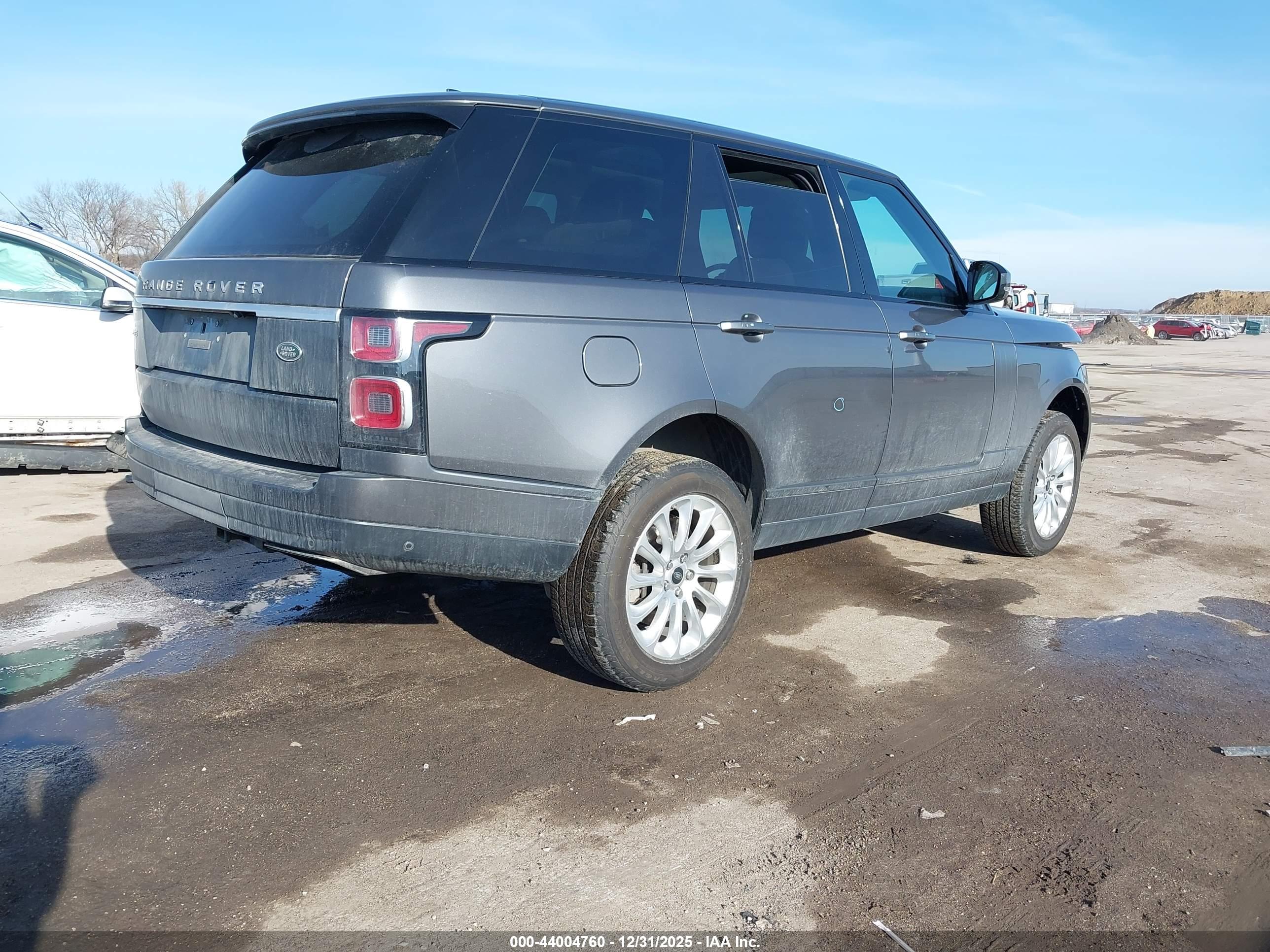 LAND ROVER image 4