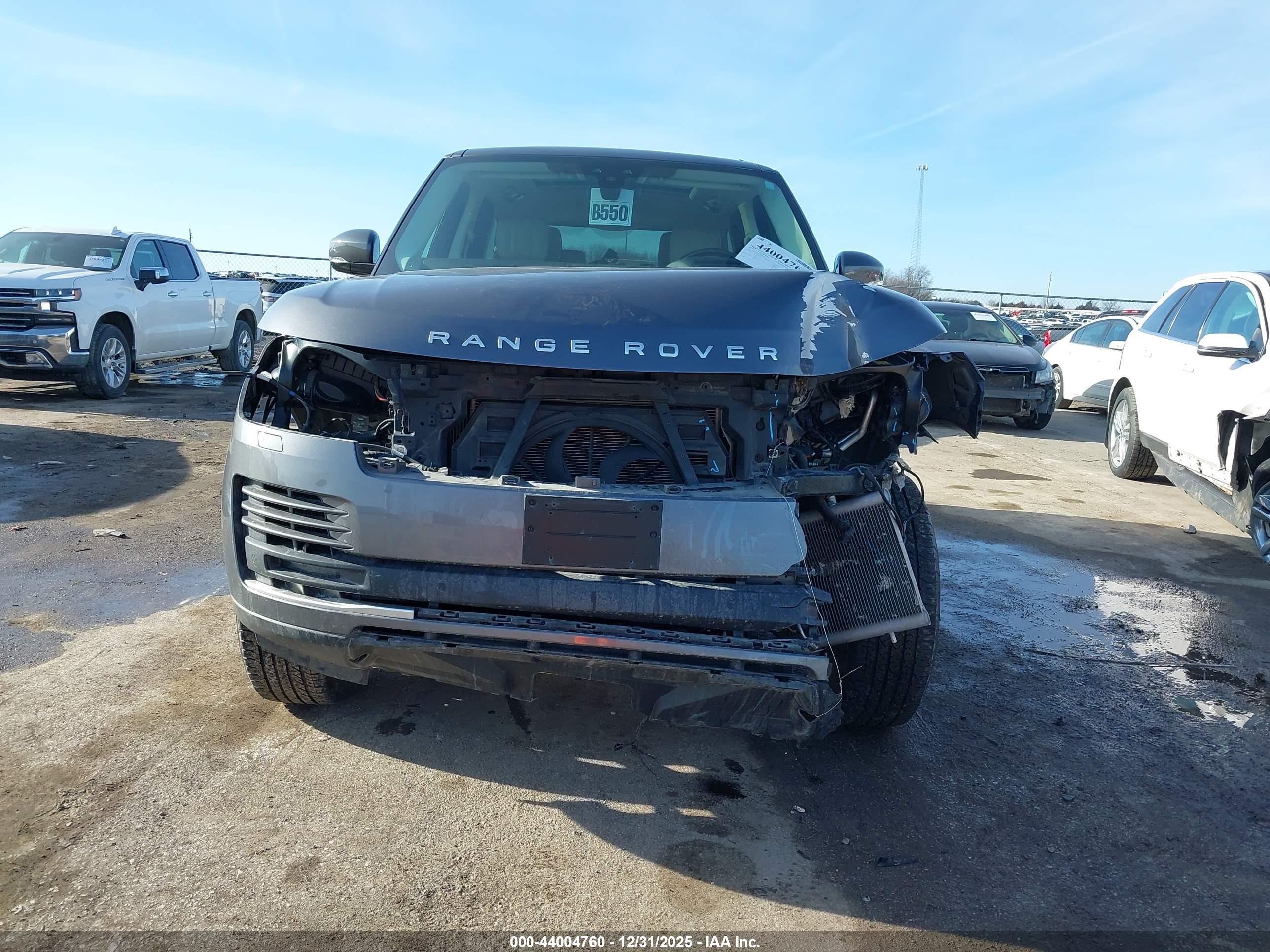 LAND ROVER image 6