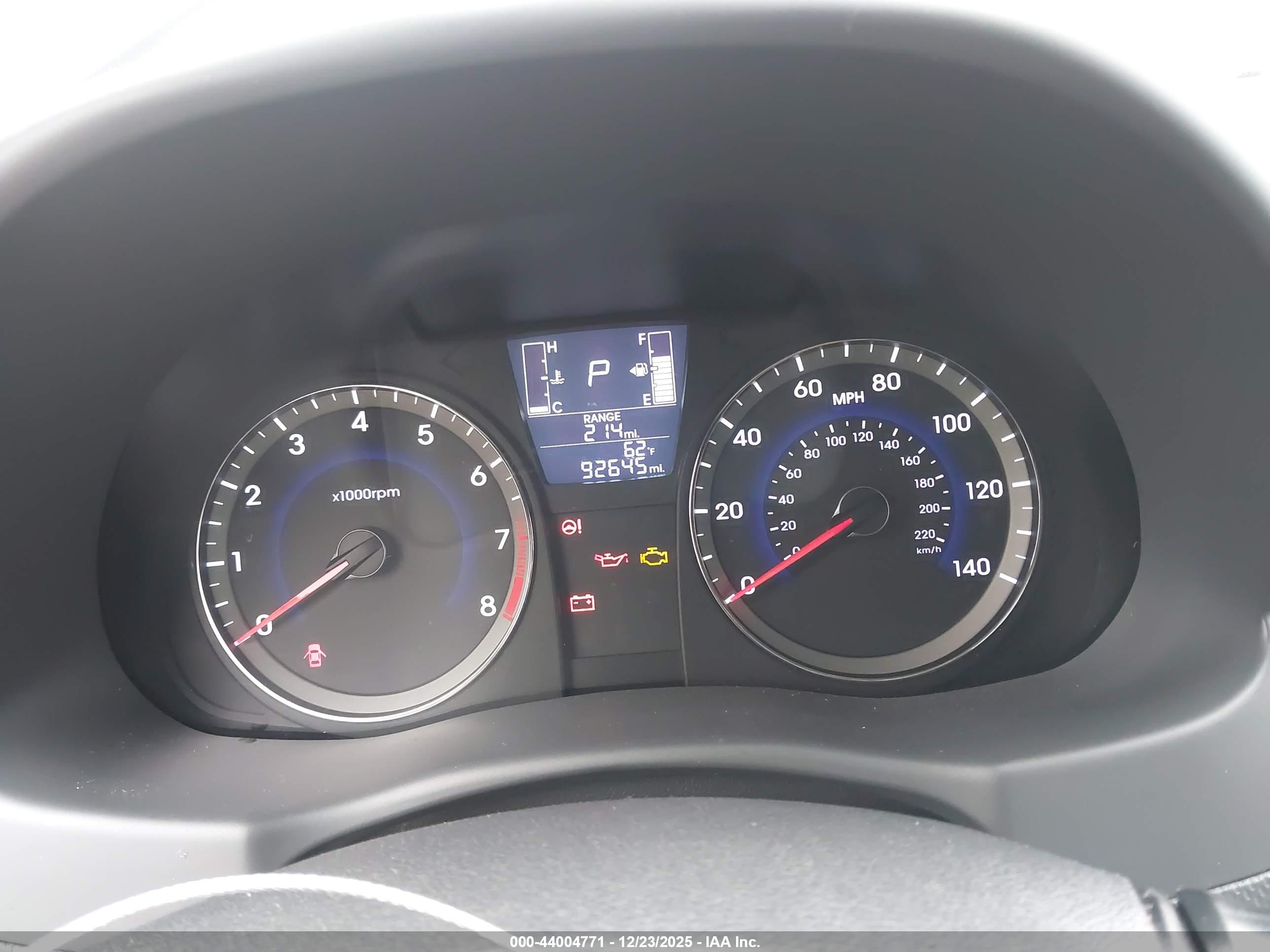 HYUNDAI ACCENT image 7