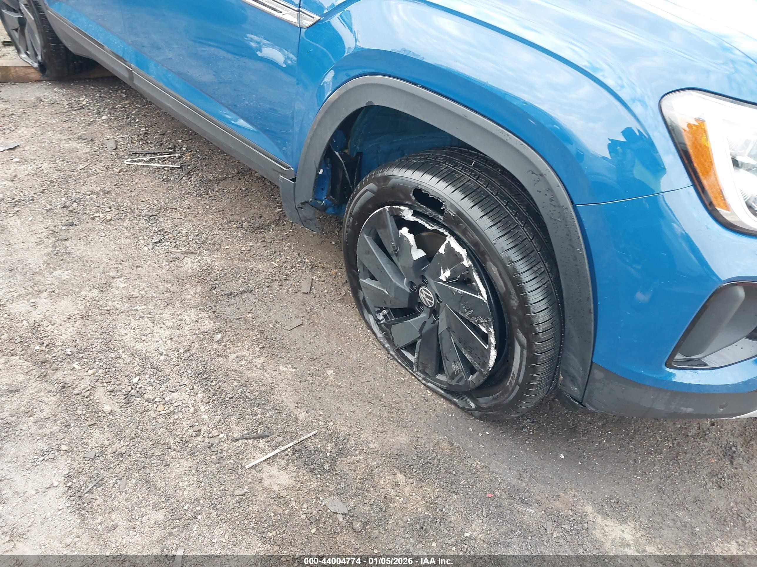 VOLKSWAGEN ATLAS image 6
