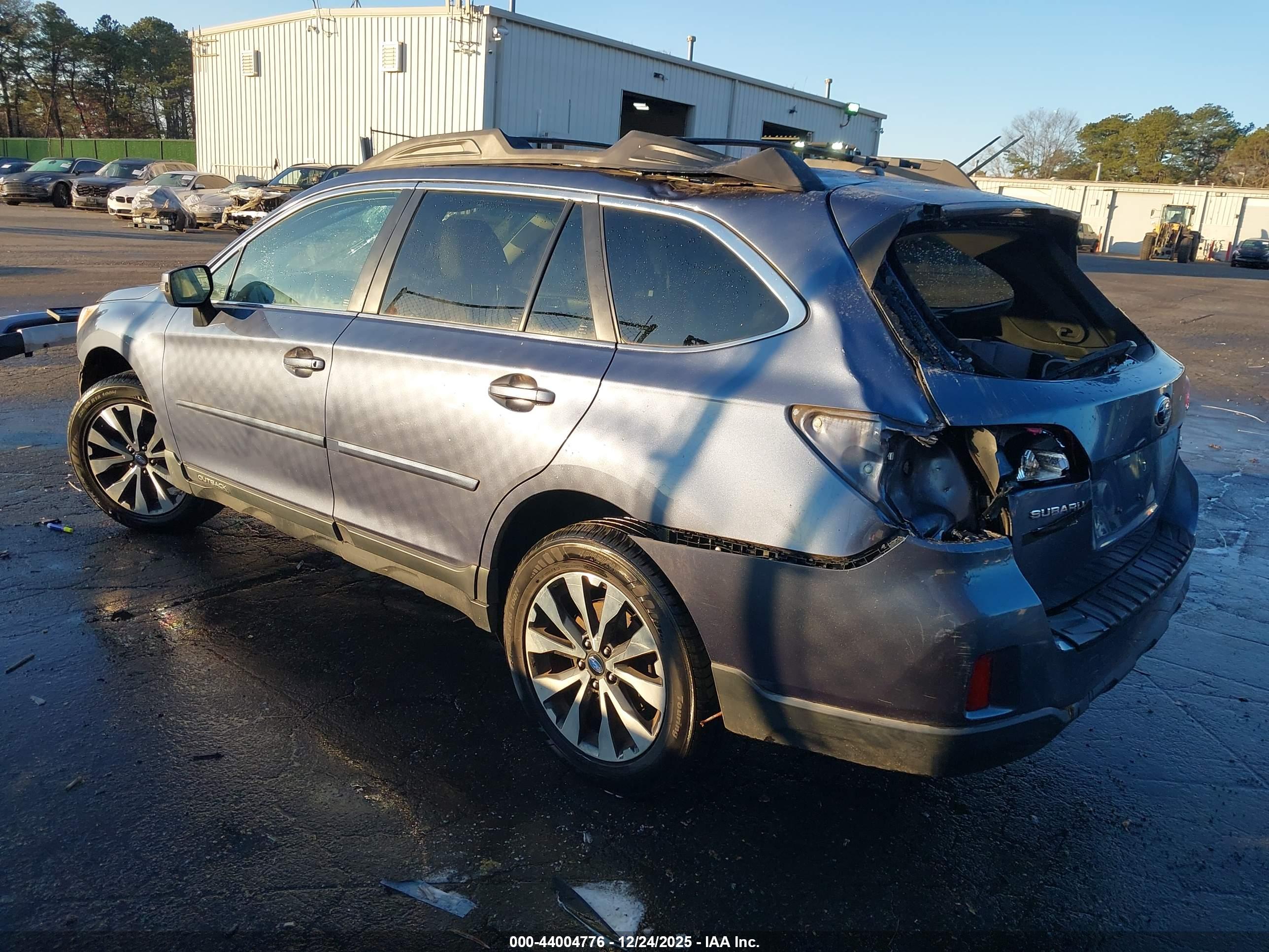 SUBARU OUTBACK image 3