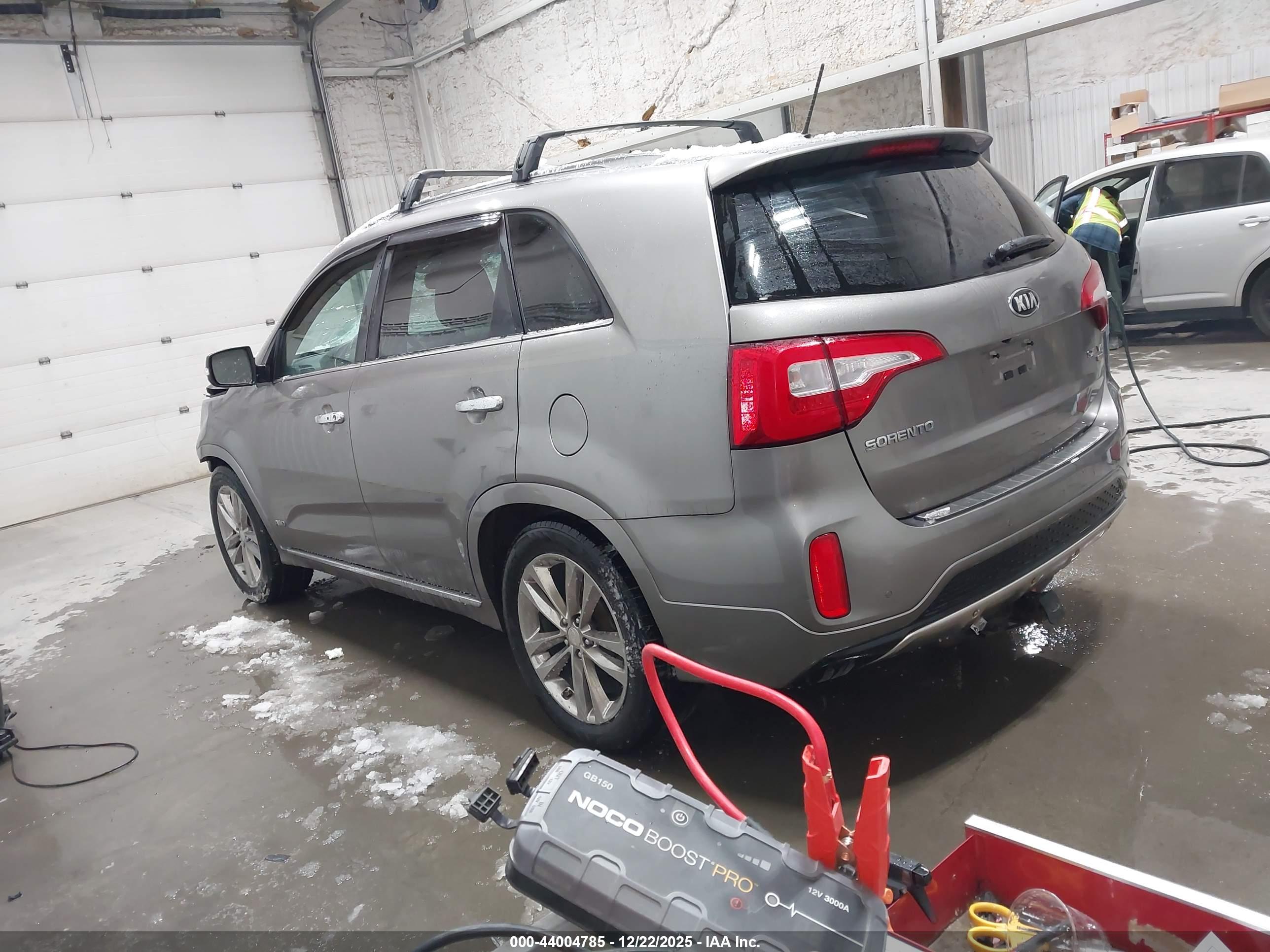 KIA SORENTO image 3