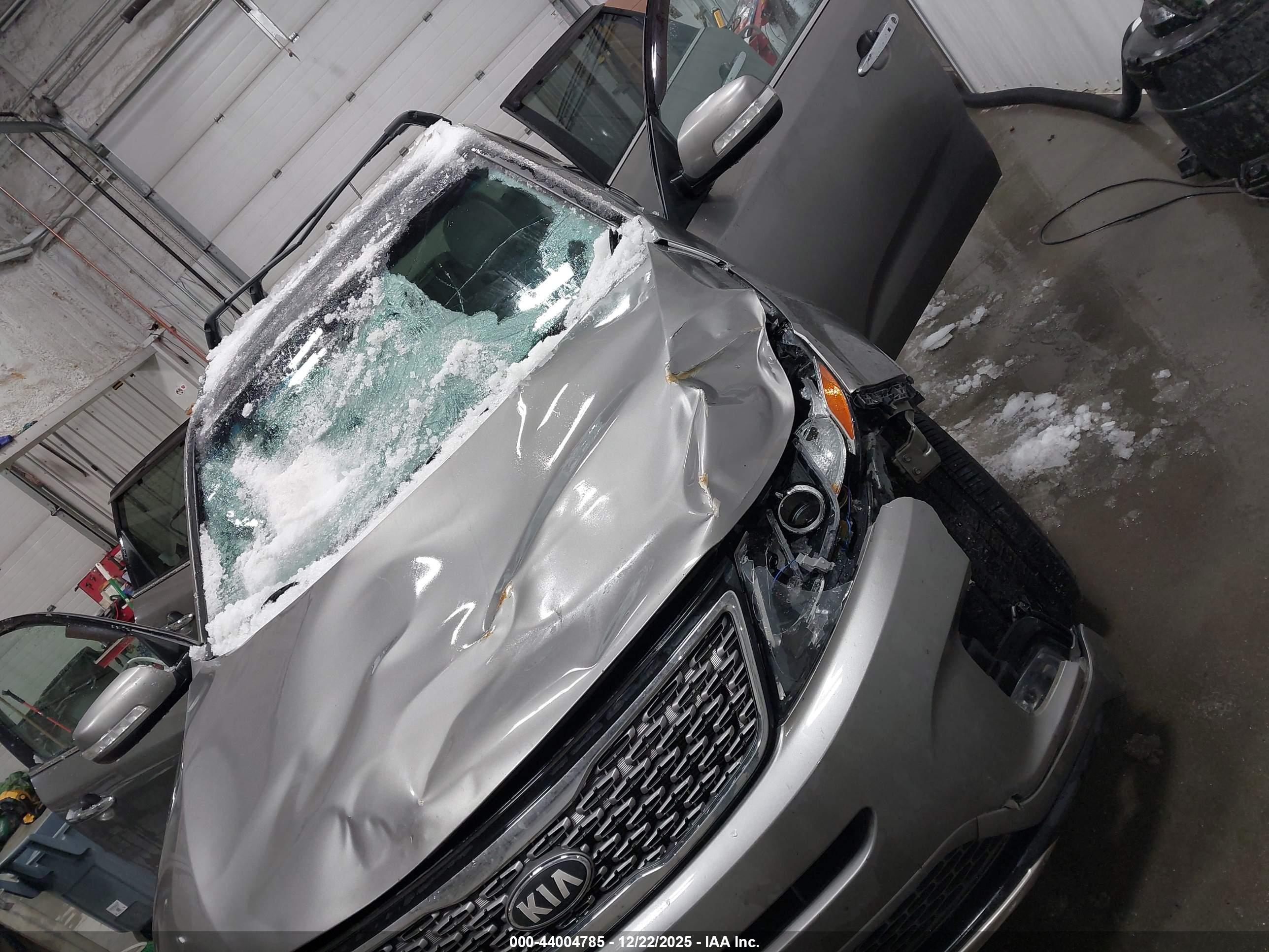 KIA SORENTO image 6
