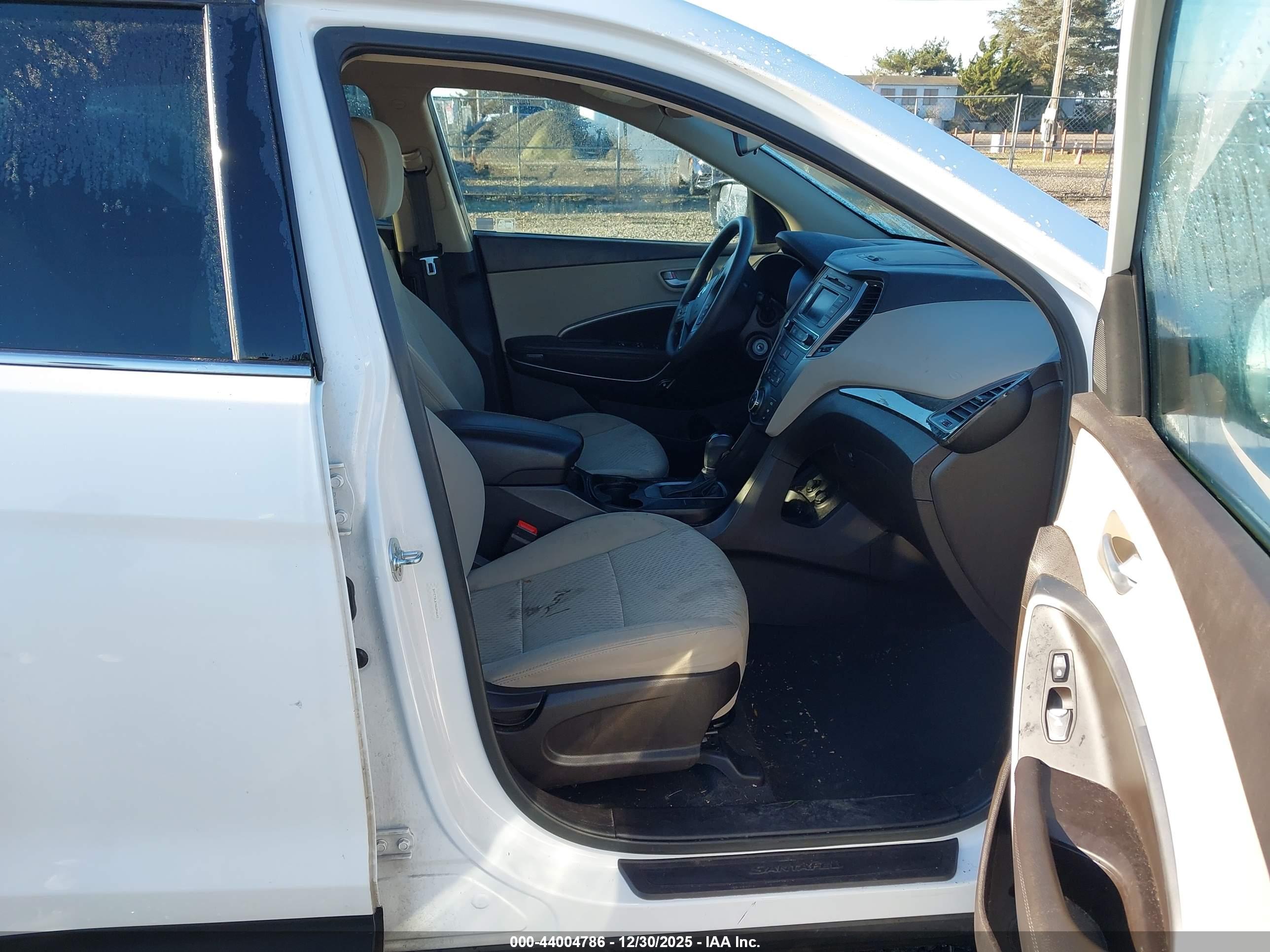 HYUNDAI SANTA image 5