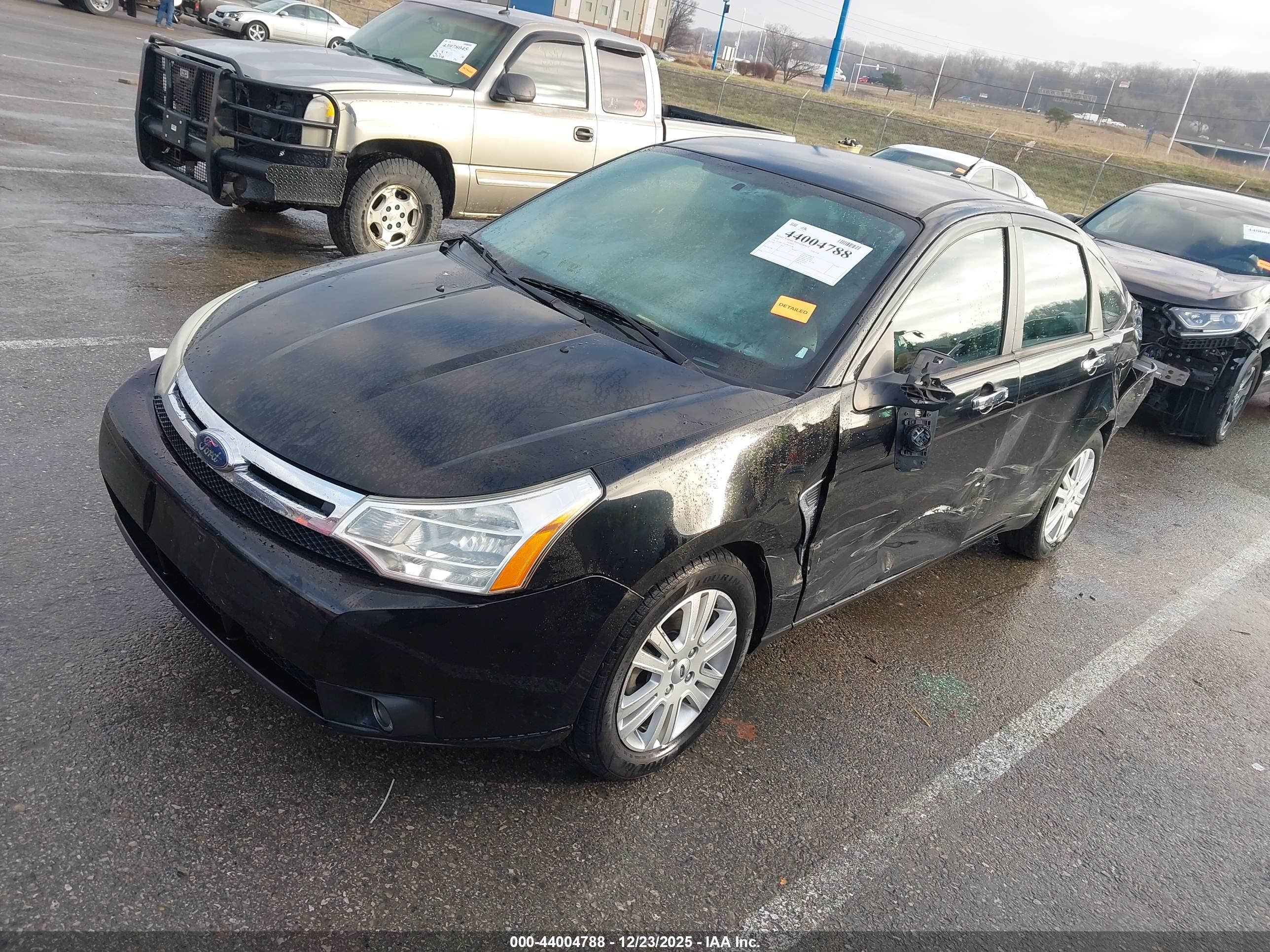 FORD FOCUS image 2