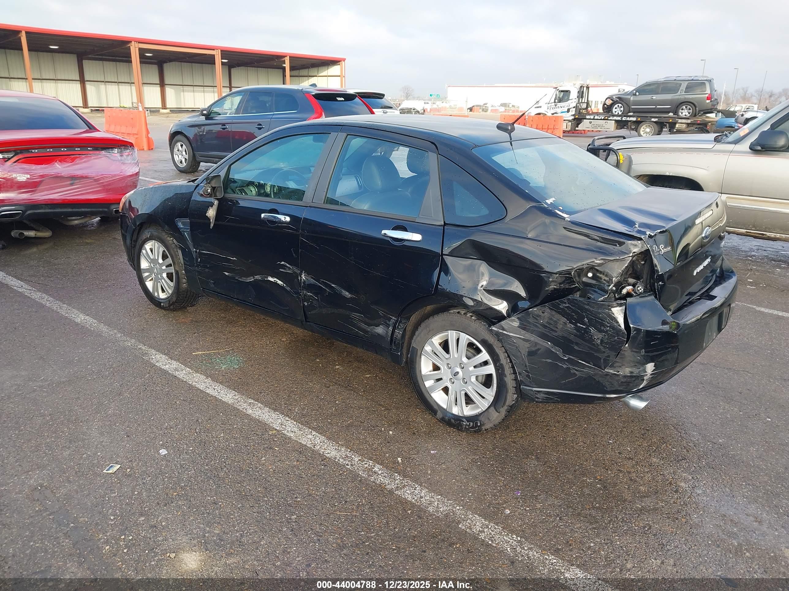 FORD FOCUS image 3