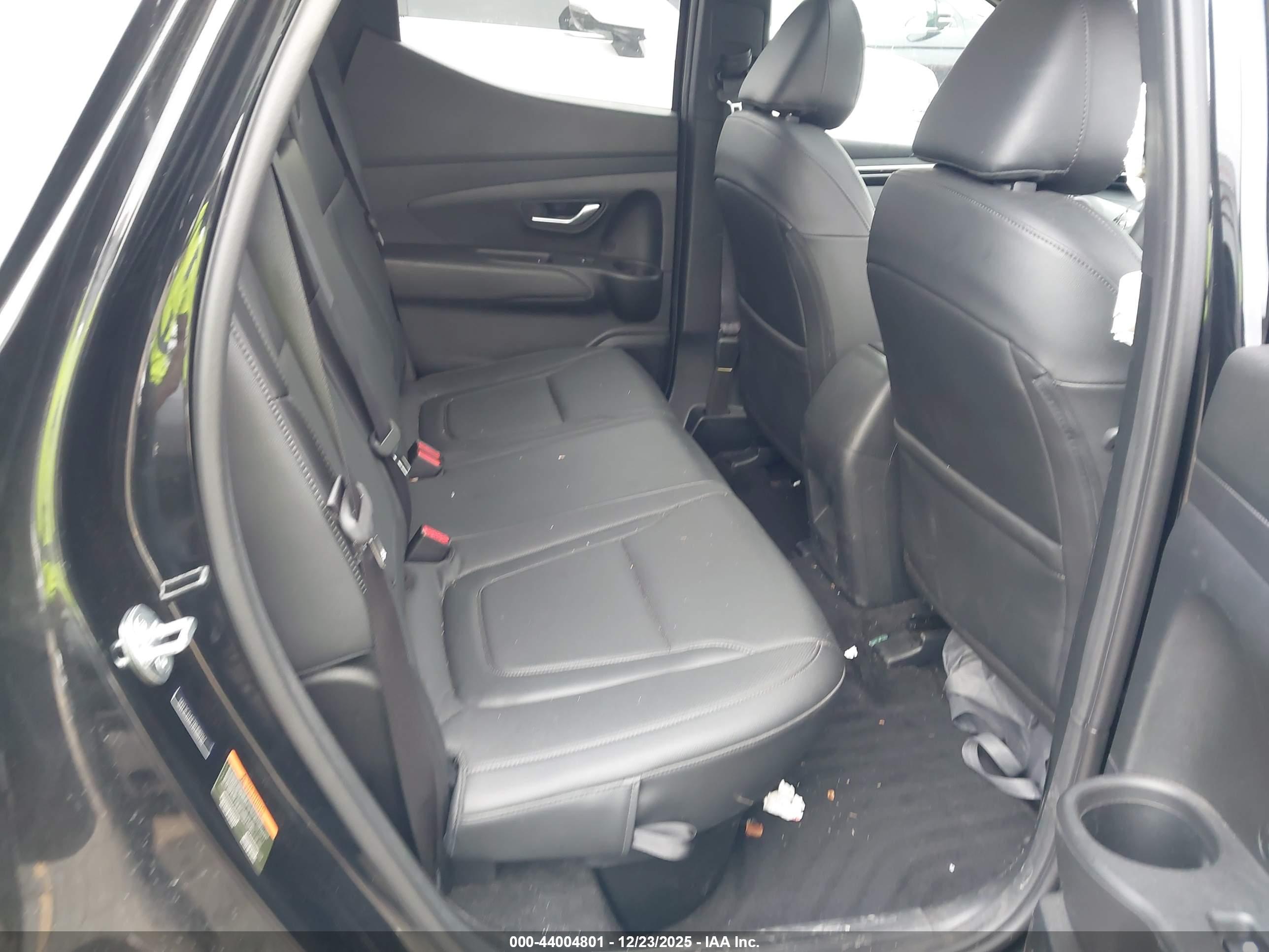 HYUNDAI SANTA image 8