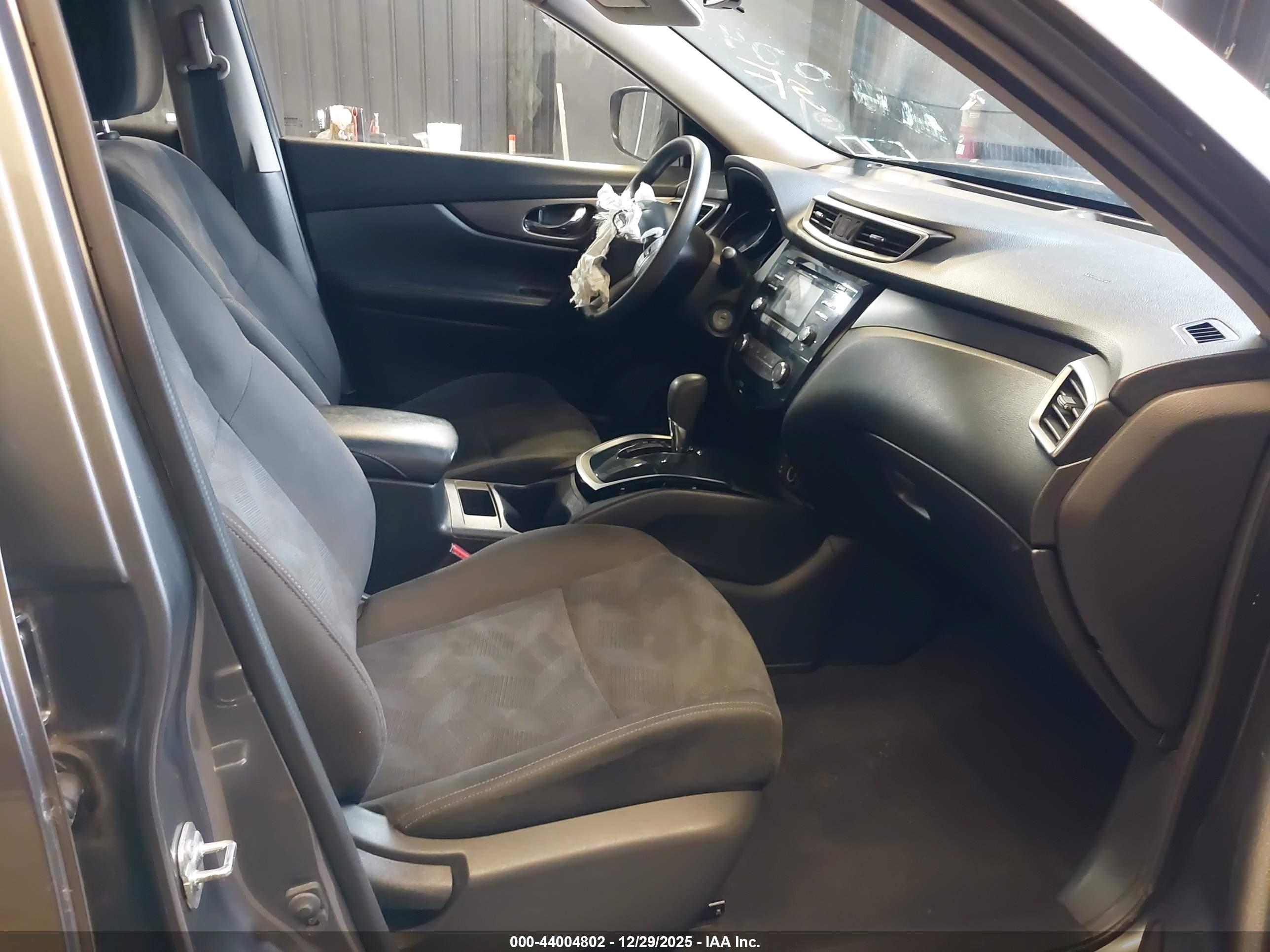NISSAN ROGUE image 5