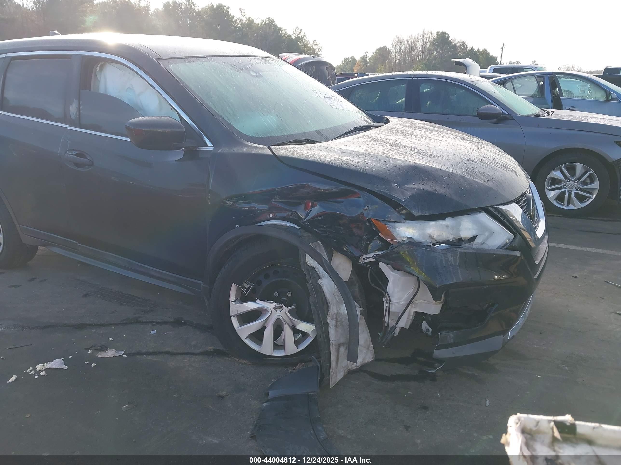 NISSAN ROGUE image 6