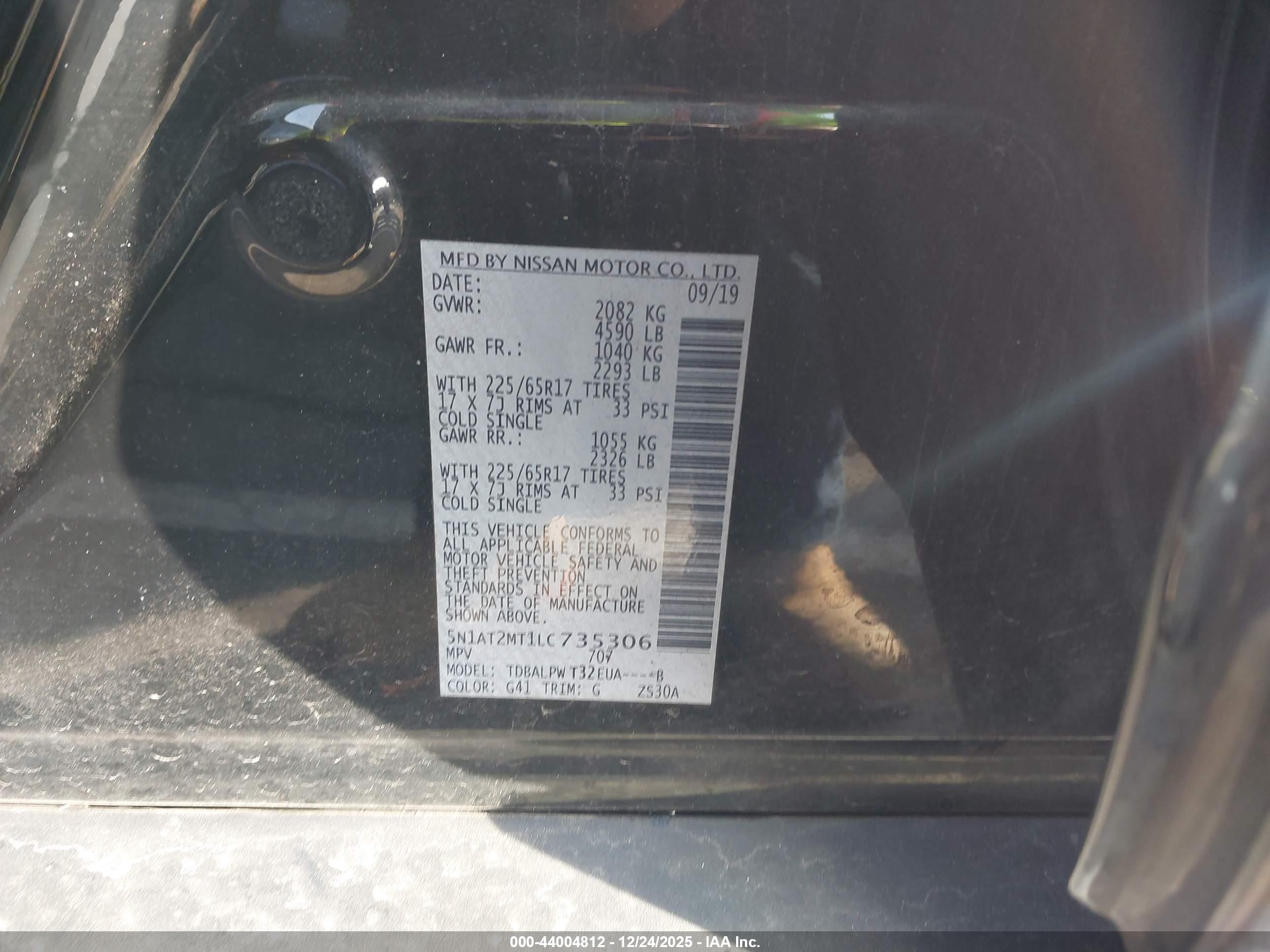 NISSAN ROGUE image 9
