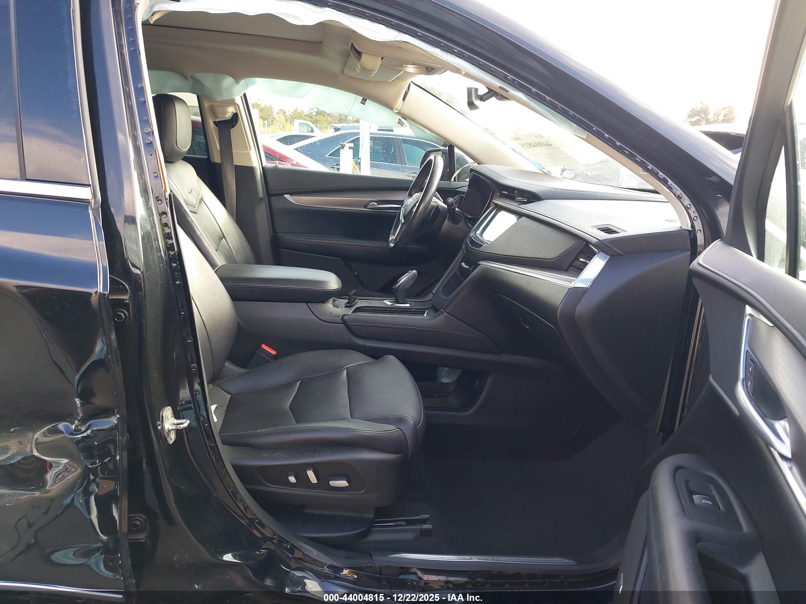CADILLAC XT5 image 5