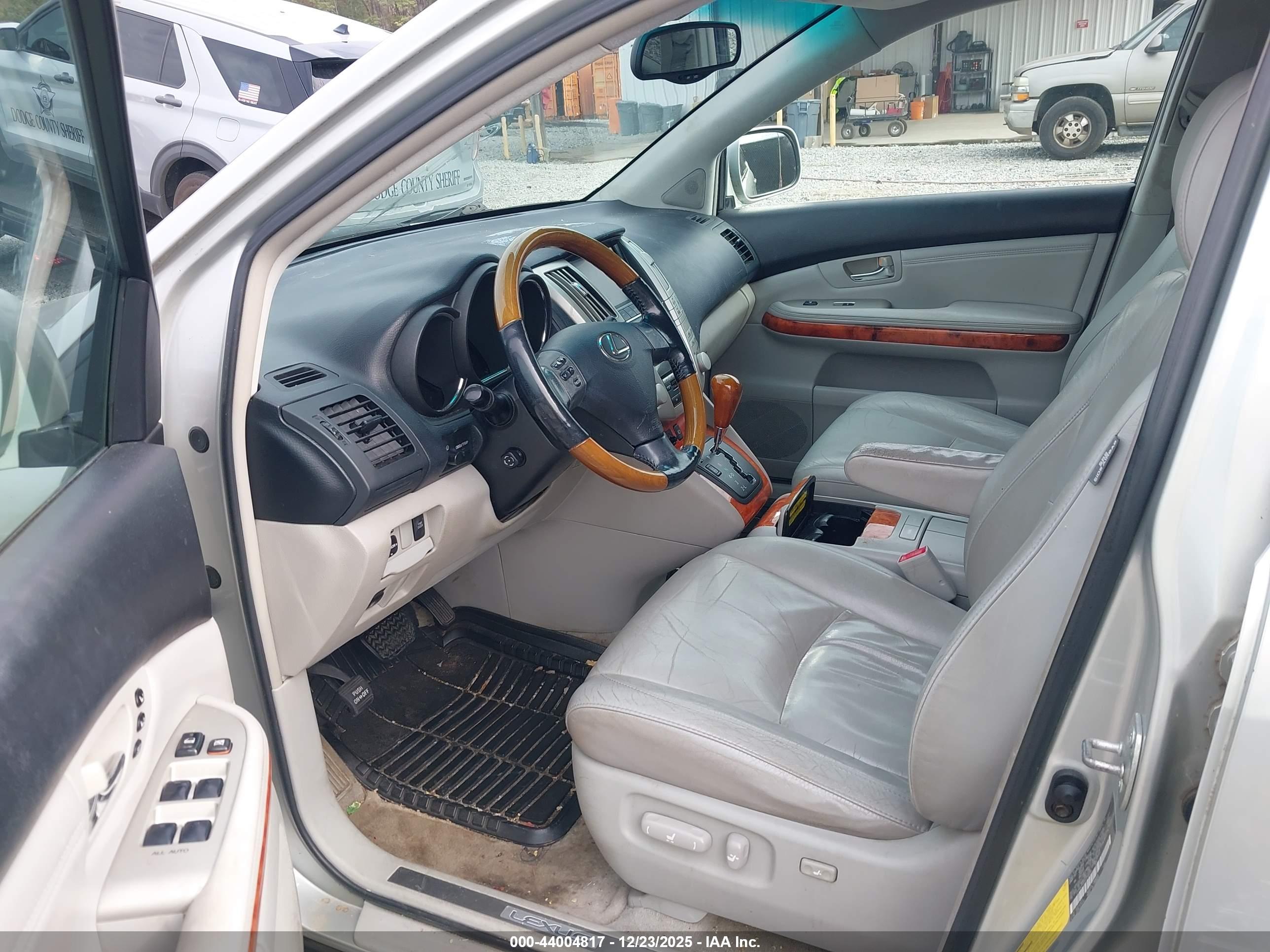 LEXUS RX image 5