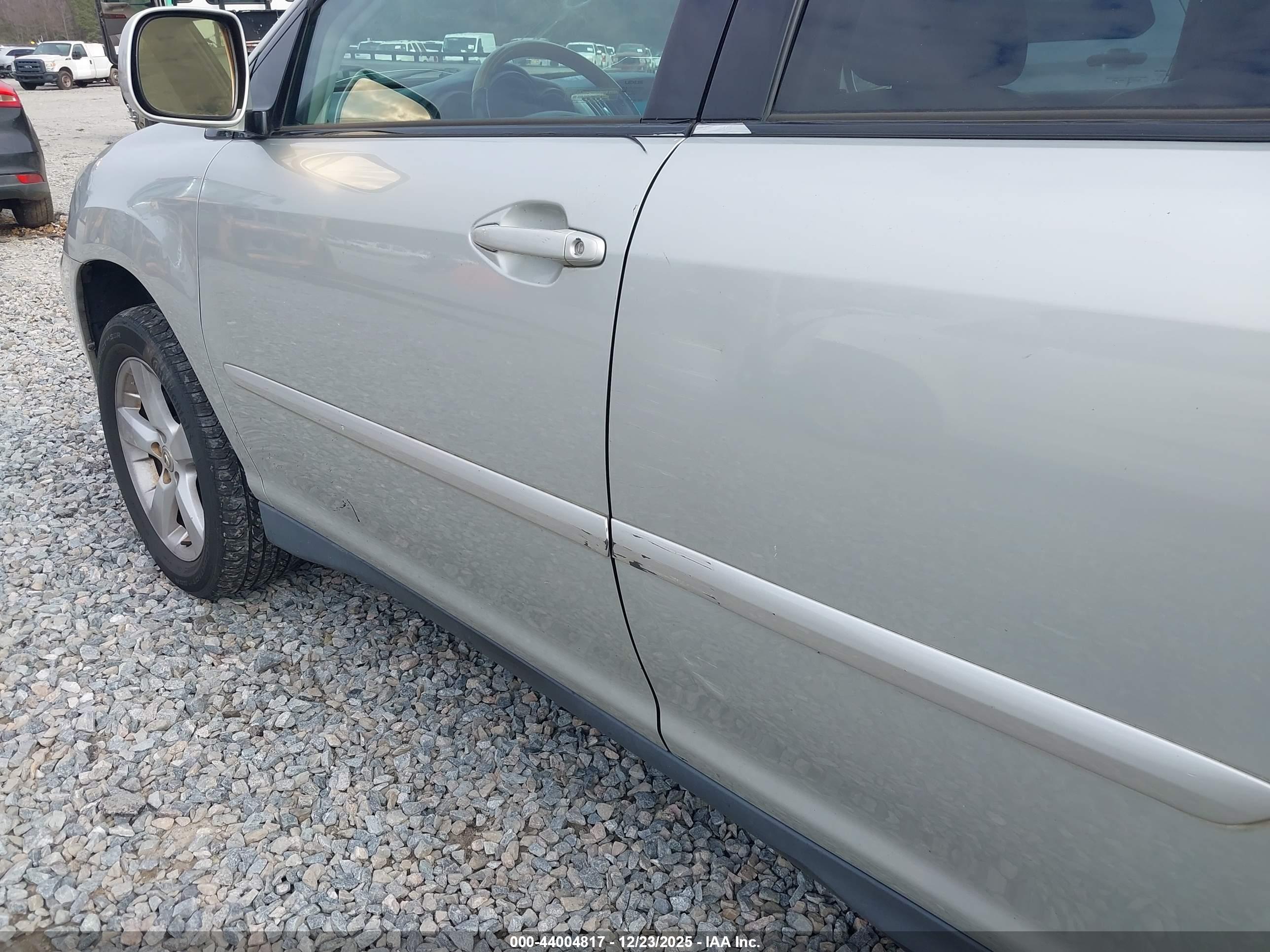 LEXUS RX image 6