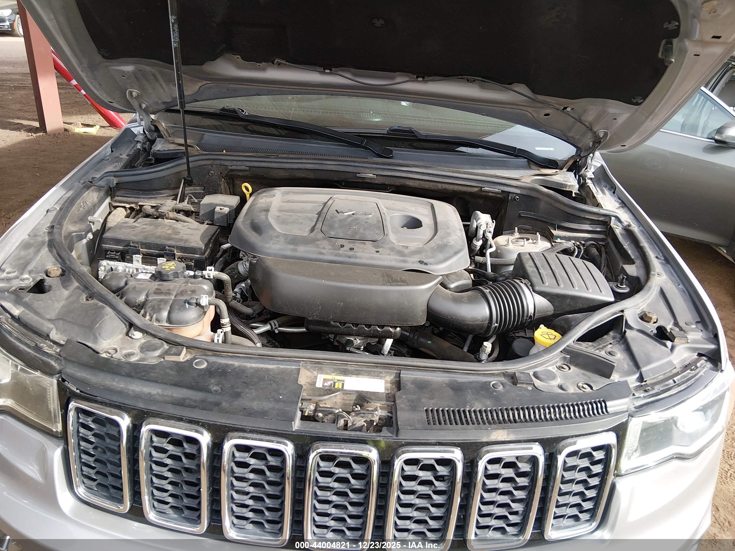 JEEP GRAND image 10