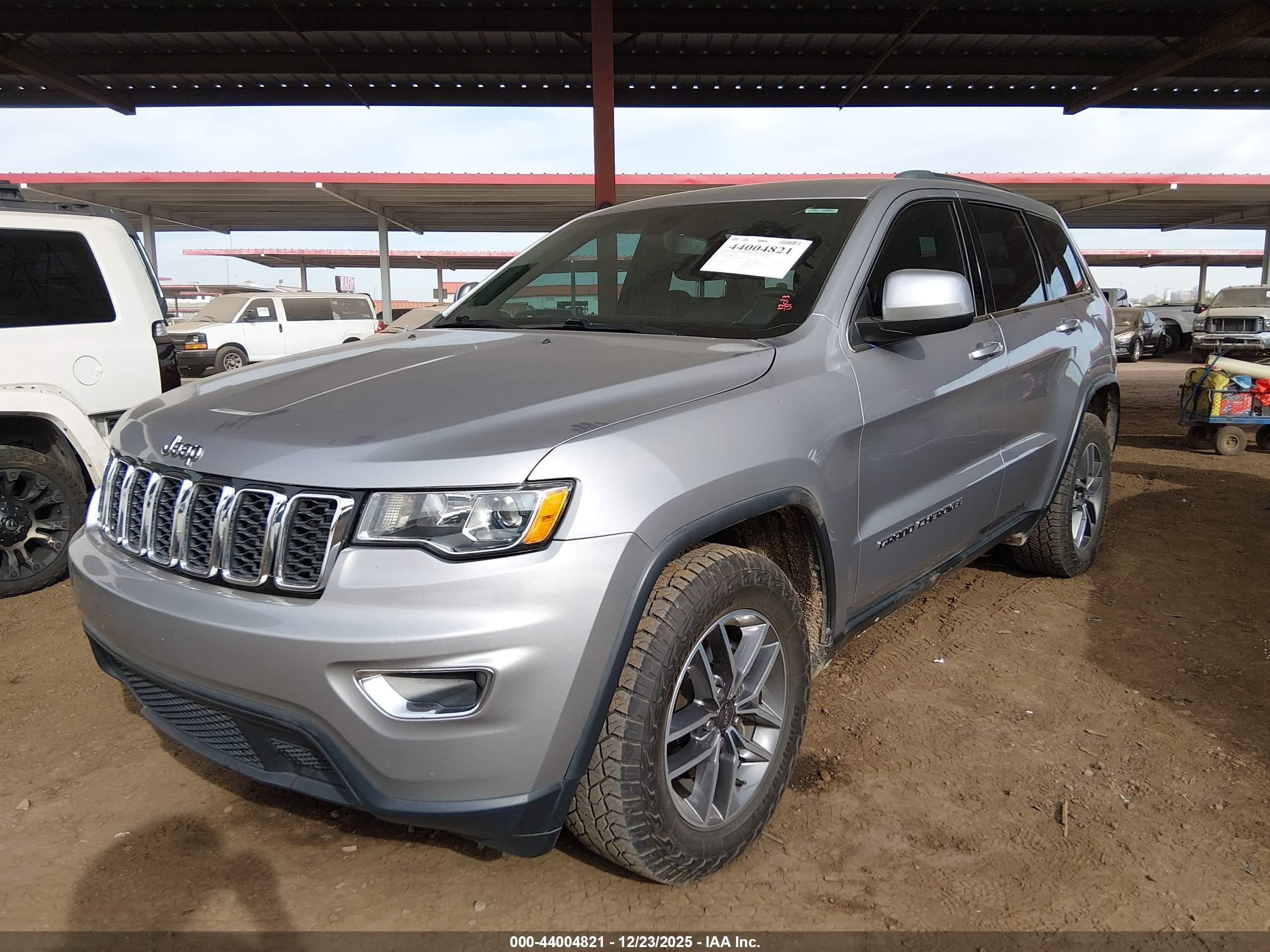 JEEP GRAND image 2