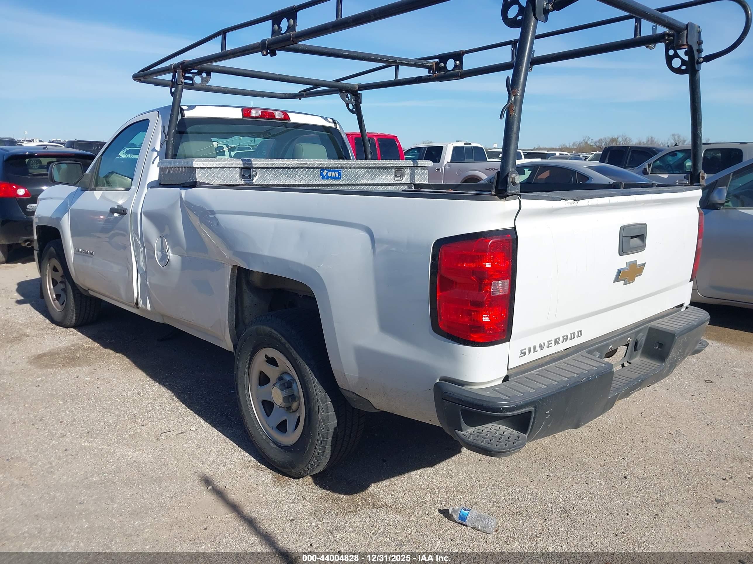 CHEVROLET SILVERADO image 3
