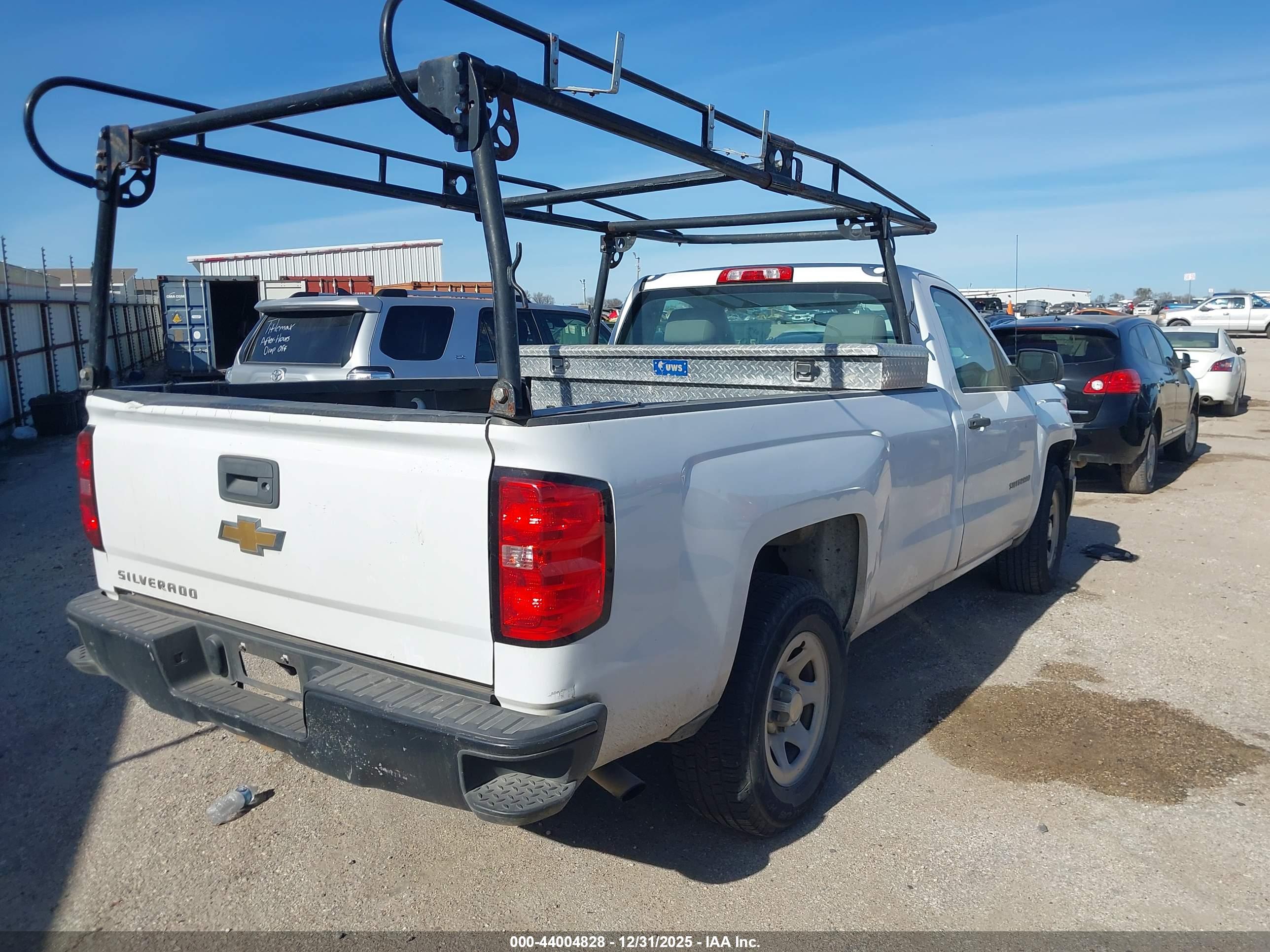 CHEVROLET SILVERADO image 4