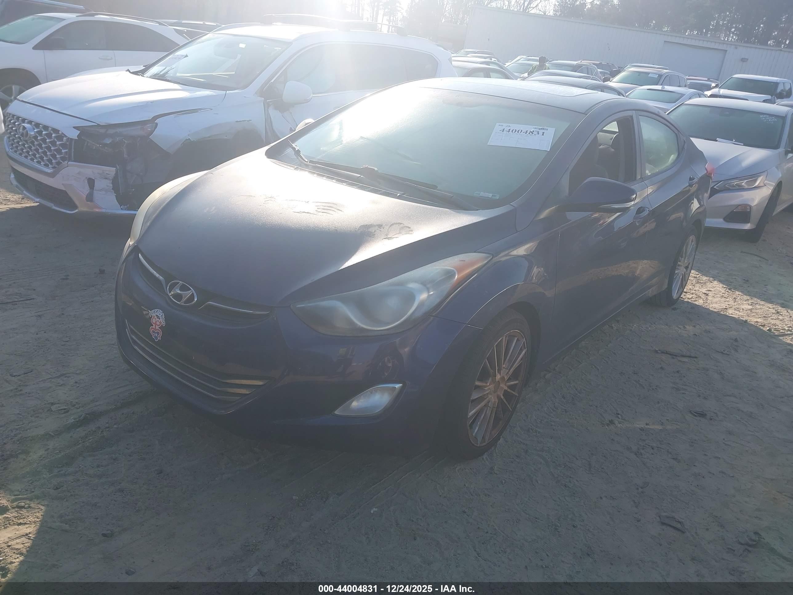 HYUNDAI ELANTRA image 2