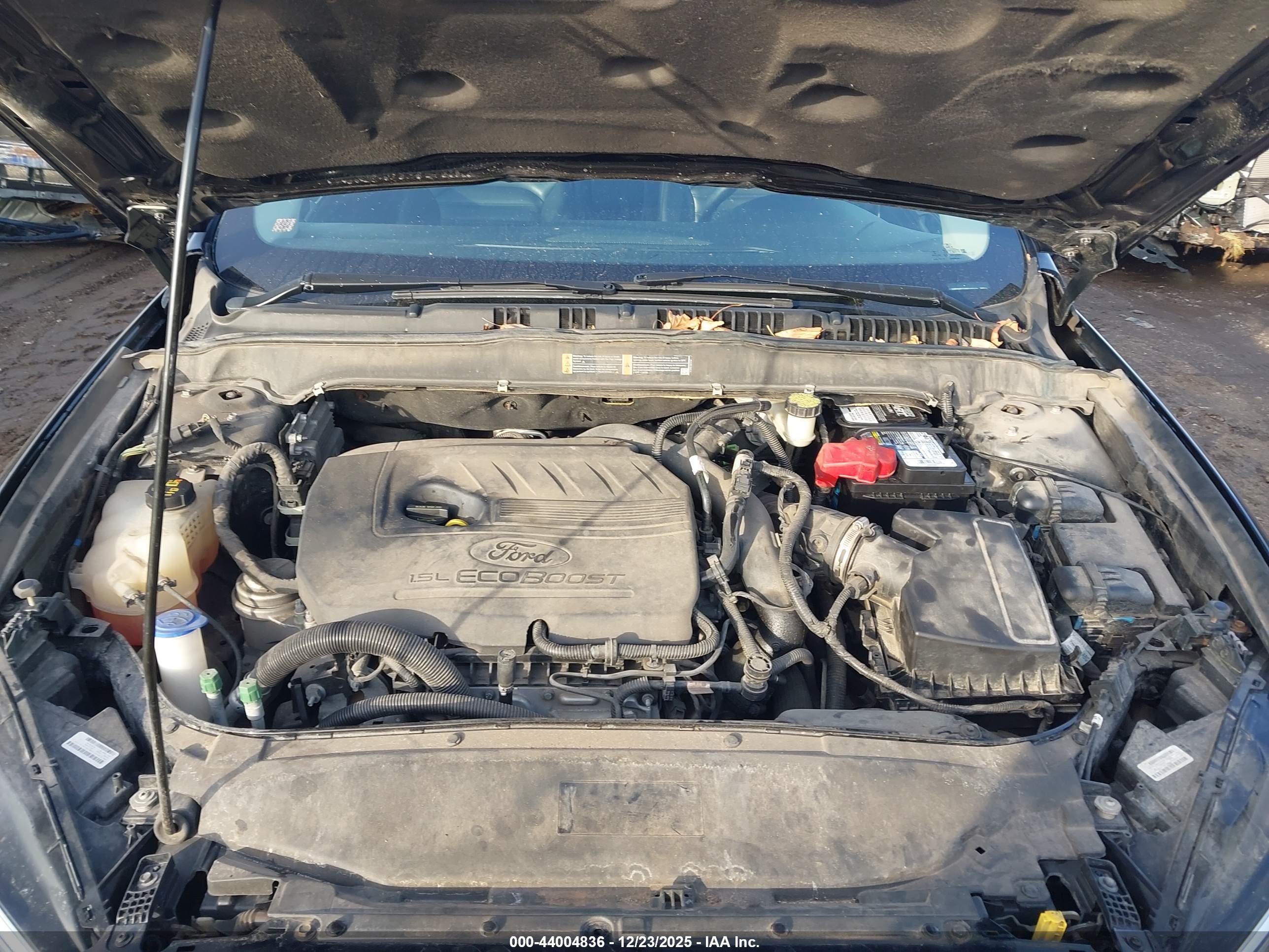 FORD FUSION image 10