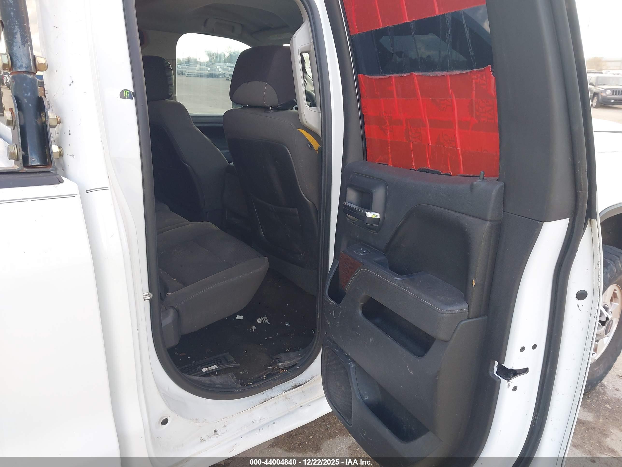 GMC SIERRA image 8